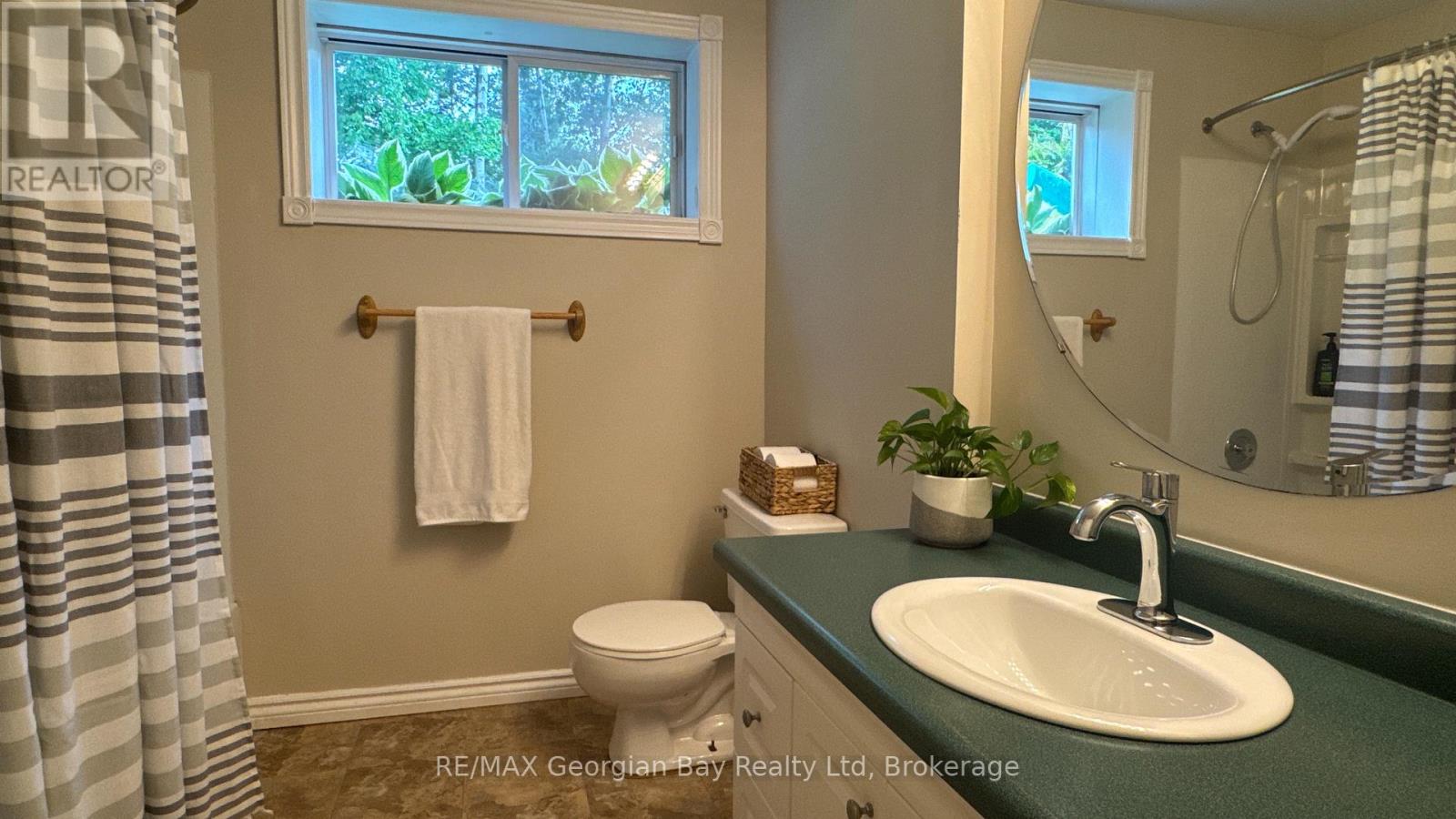 160 John Dillingno Street, Tay, Ontario  L0K 2A0 - Photo 18 - S12204517