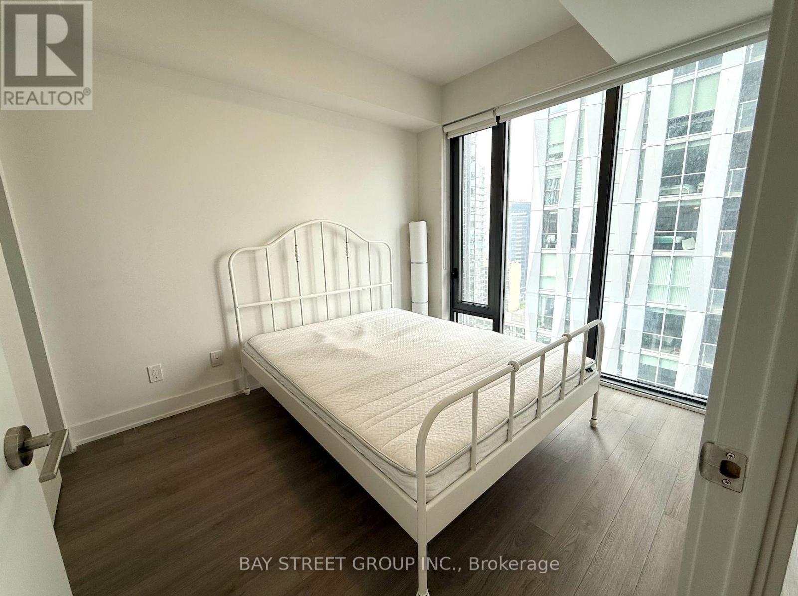 2009 - 8 Cumberland Street, Toronto, Ontario  M4W 0B6 - Photo 11 - C12204515