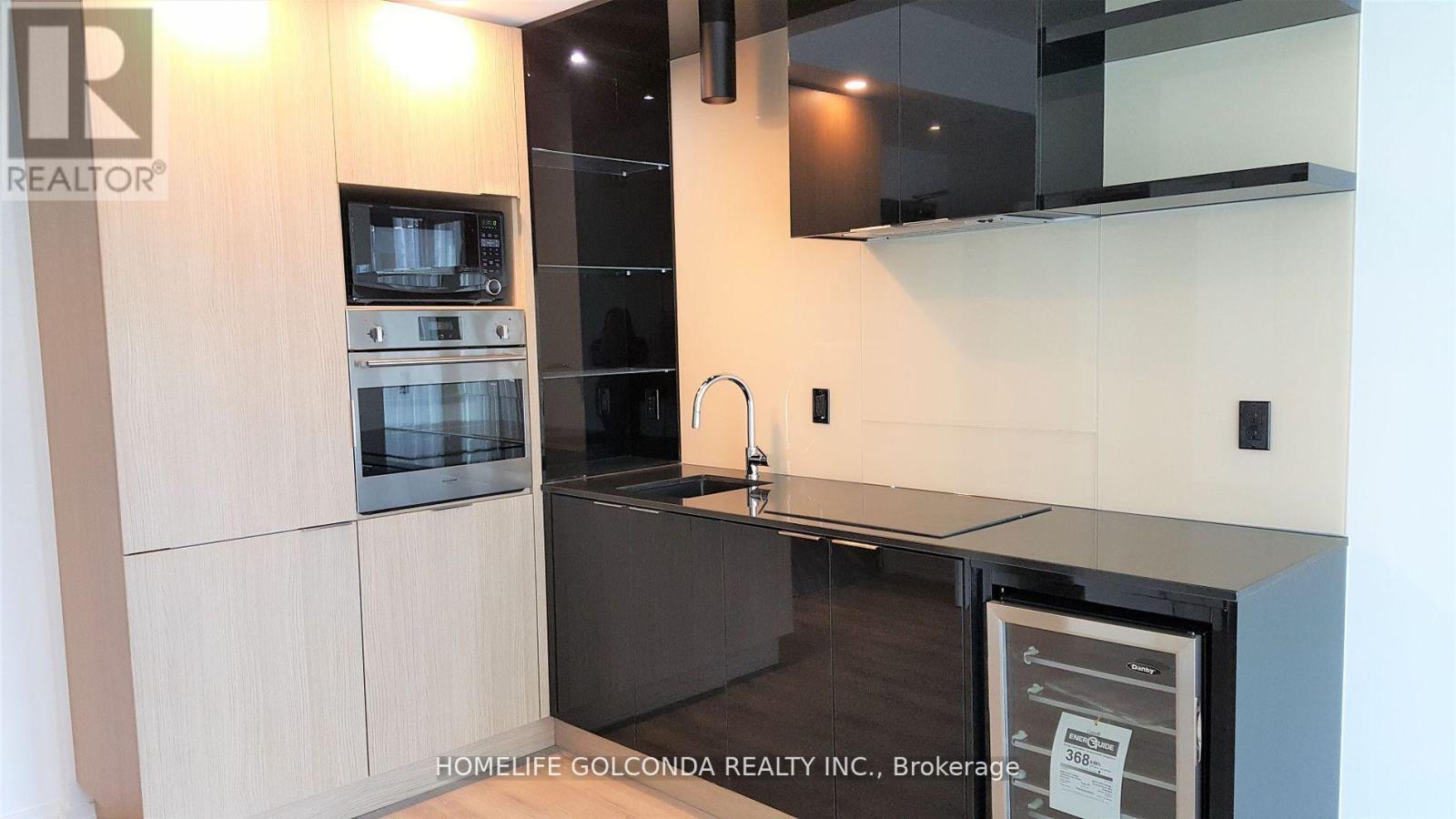2910 - 70 Temperance Street, Toronto, Ontario  M5H 0B1 - Photo 1 - C12204521