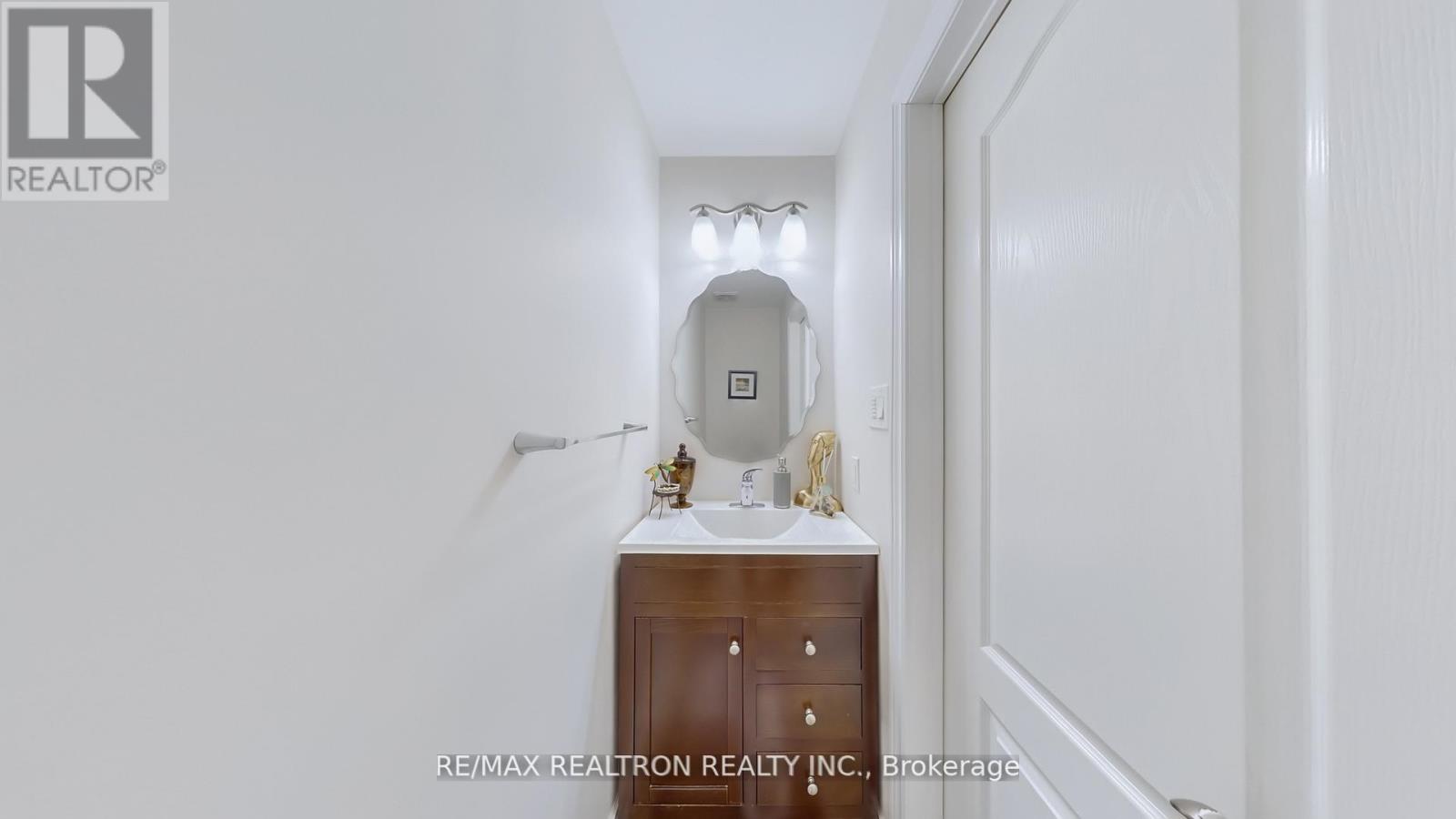 214 Stephen Street, Richmond Hill, Ontario  L4C 5P1 - Photo 14 - N12204536