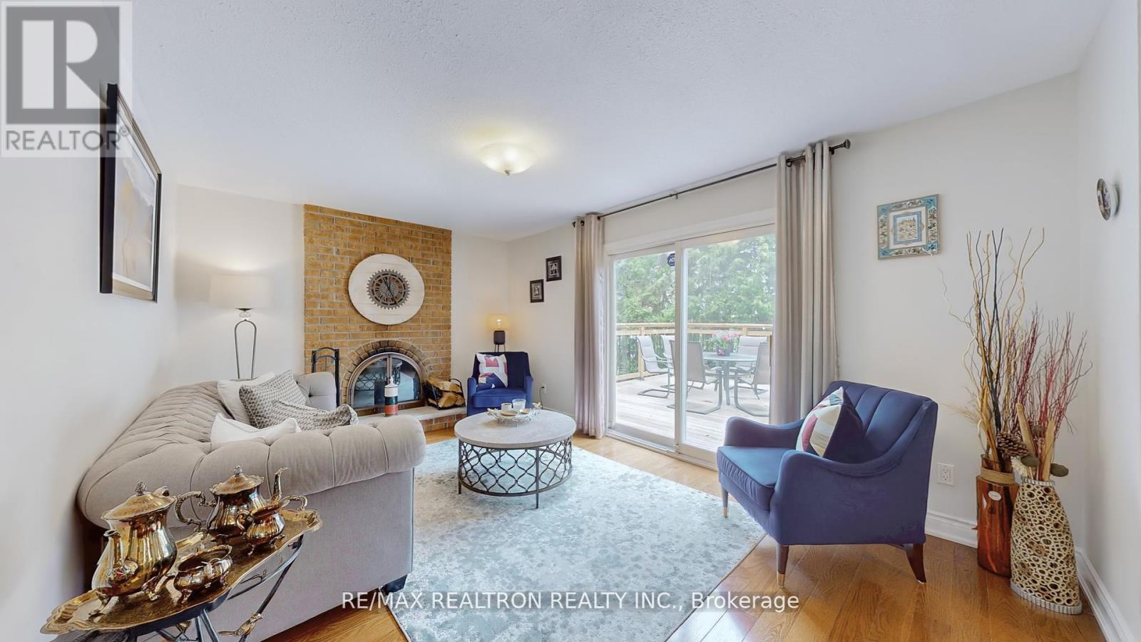 214 Stephen Street, Richmond Hill, Ontario  L4C 5P1 - Photo 6 - N12204536