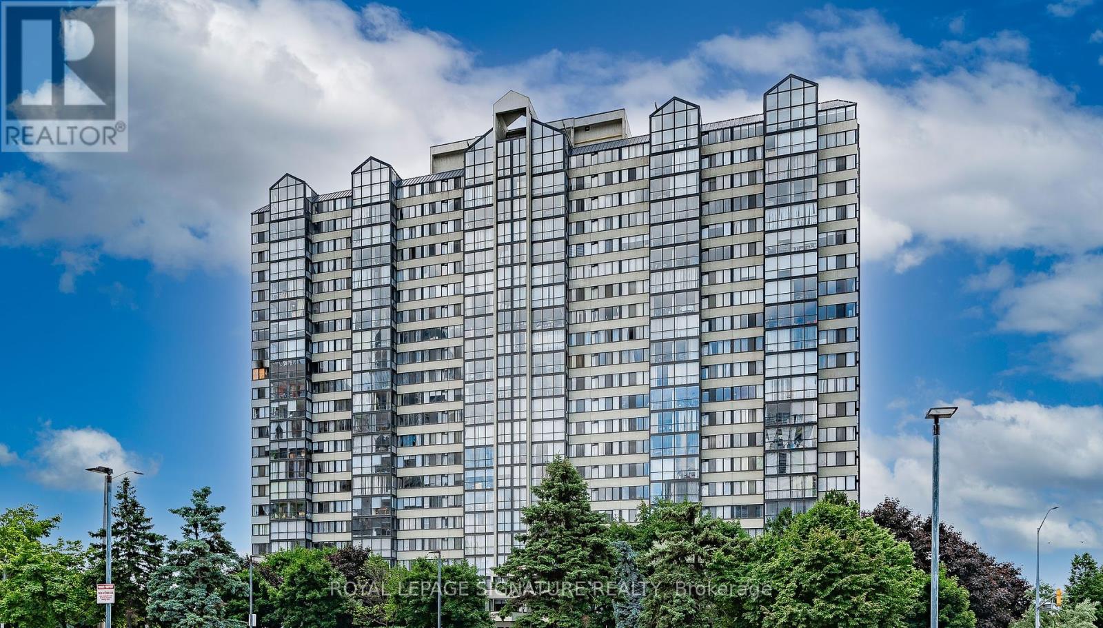 2301 - 350 Webb Drive, Mississauga (City Centre), Ontario  L5B 3W4 - Photo 1 - W12204496