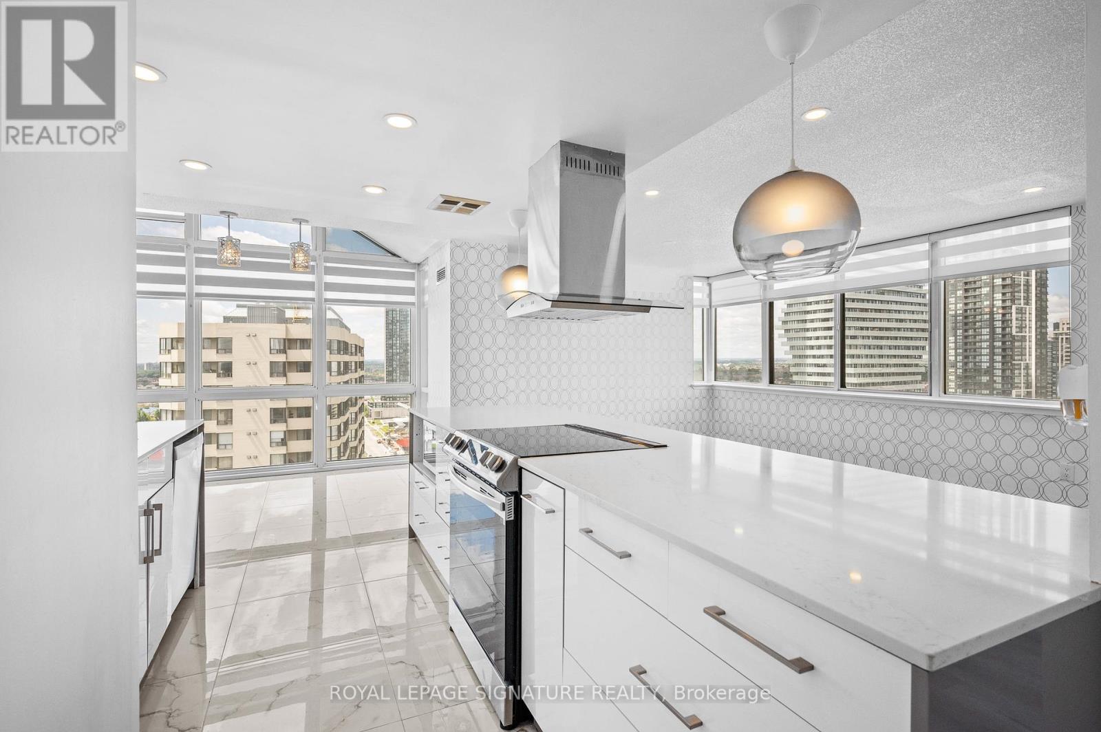 2301 - 350 Webb Drive, Mississauga (City Centre), Ontario  L5B 3W4 - Photo 5 - W12204496
