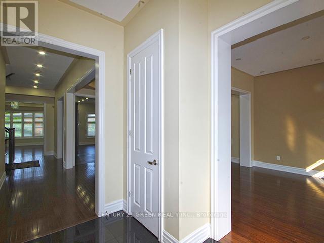 15 Interlacken Drive, Brampton (Credit Valley), Ontario  L6X 0Y1 - Photo 3 - W12204512