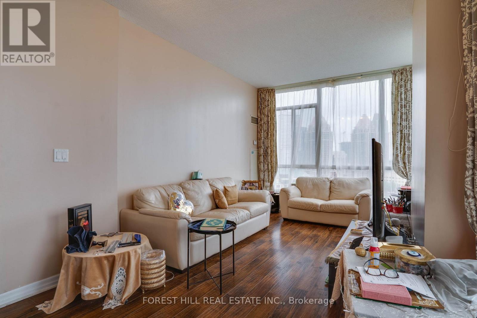 1509 - 220 Burnhamthorpe Road, Mississauga (City Centre), Ontario  L5B 4N4 - Photo 11 - W12204537
