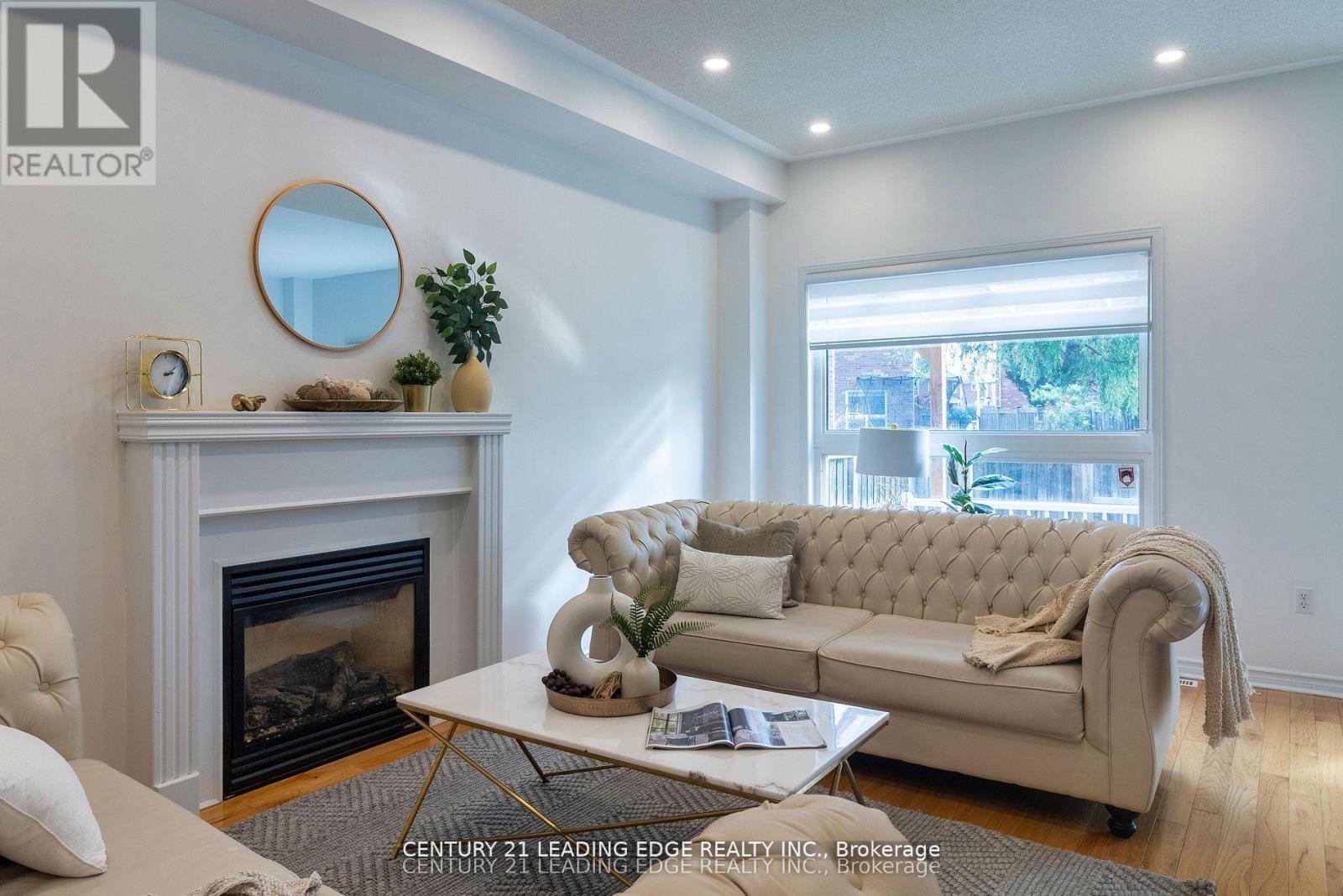 4289 Guildwood Way, Mississauga (Hurontario), Ontario  L5R 0A7 - Photo 12 - W12204538
