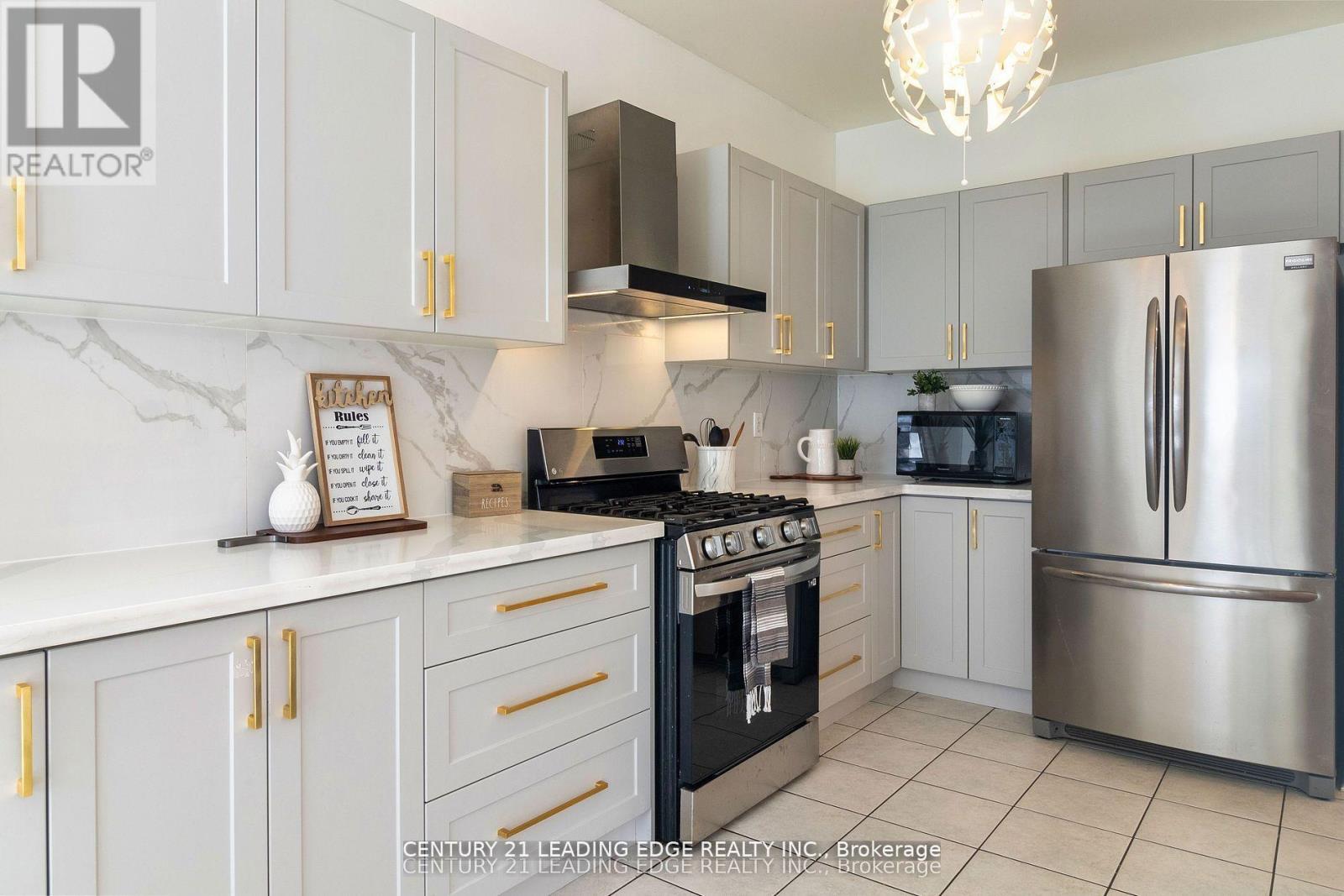 4289 Guildwood Way, Mississauga (Hurontario), Ontario  L5R 0A7 - Photo 8 - W12204538