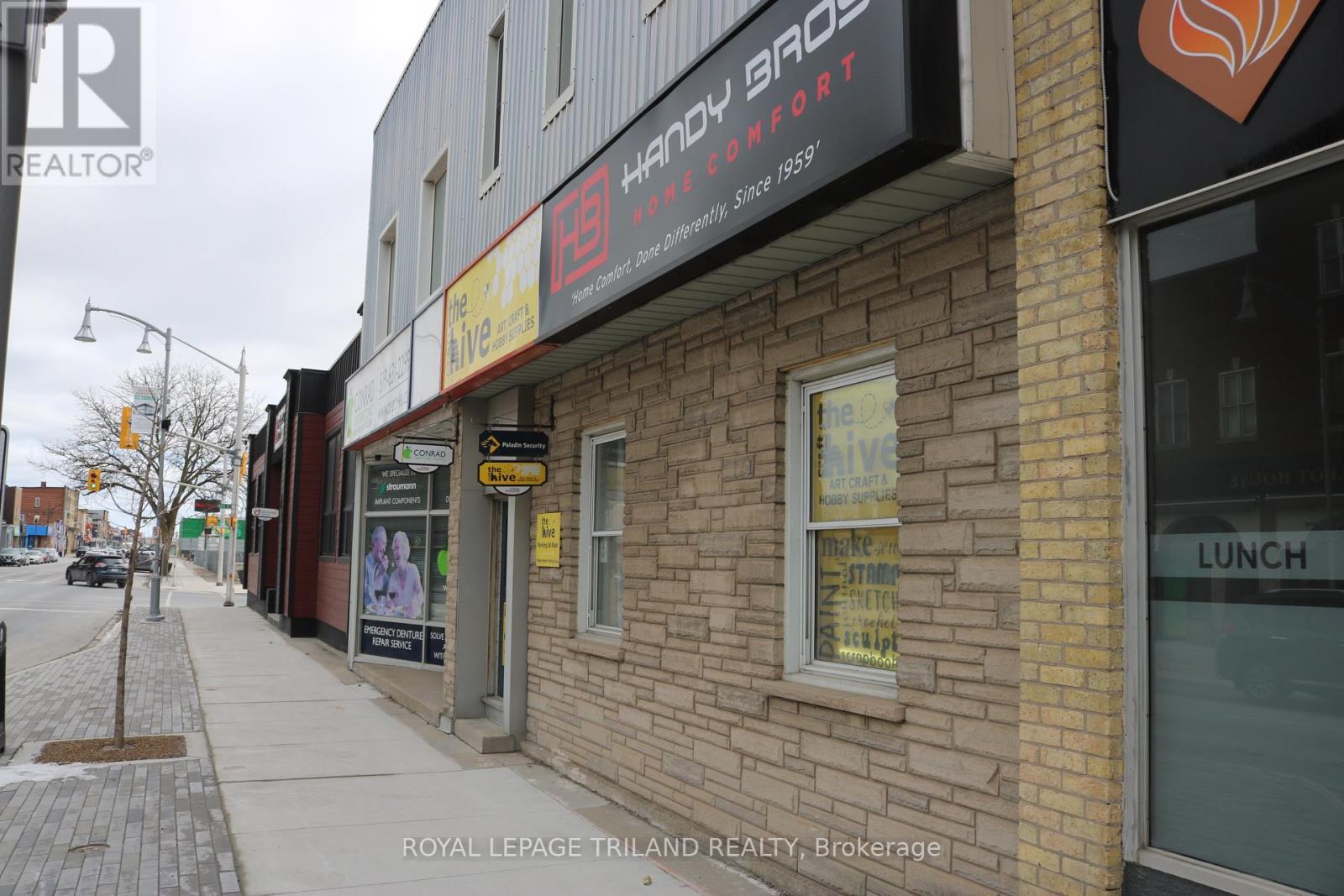 Main Floor - 656 Talbot Street, St. Thomas, Ontario  N5P 1C8 - Photo 6 - X12016380