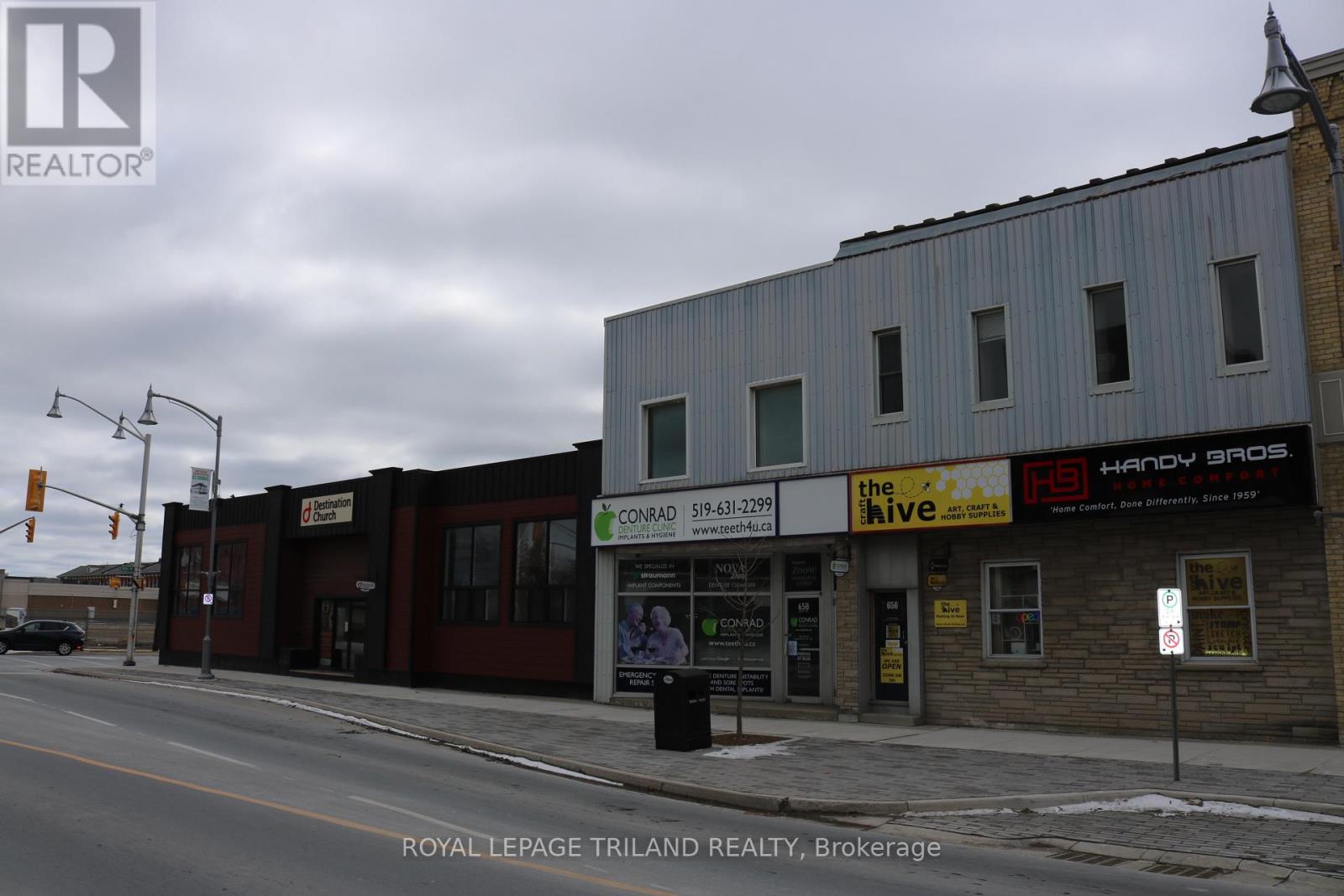 Main Floor - 656 Talbot Street, St. Thomas, Ontario  N5P 1C8 - Photo 8 - X12016380