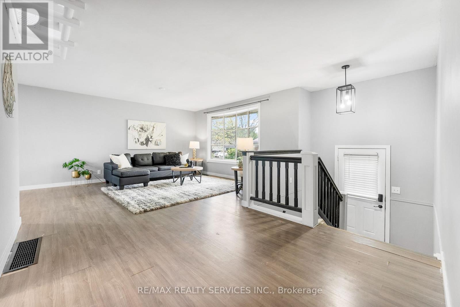 775 Tupper Street, Brockville, Ontario  K6V 6A1 - Photo 6 - X12204497