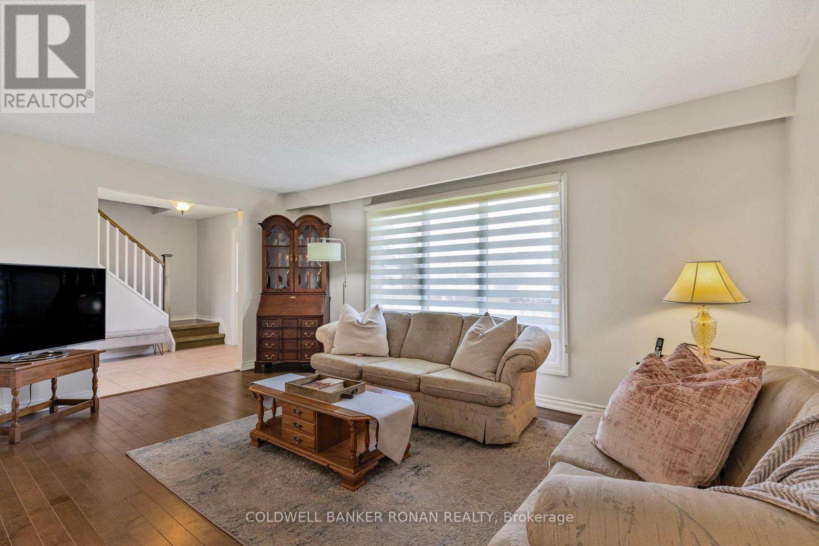 104 Nelson Street, Bradford West Gwillimbury, Ontario  L3Z 2B6 - Photo 7 - N12162163