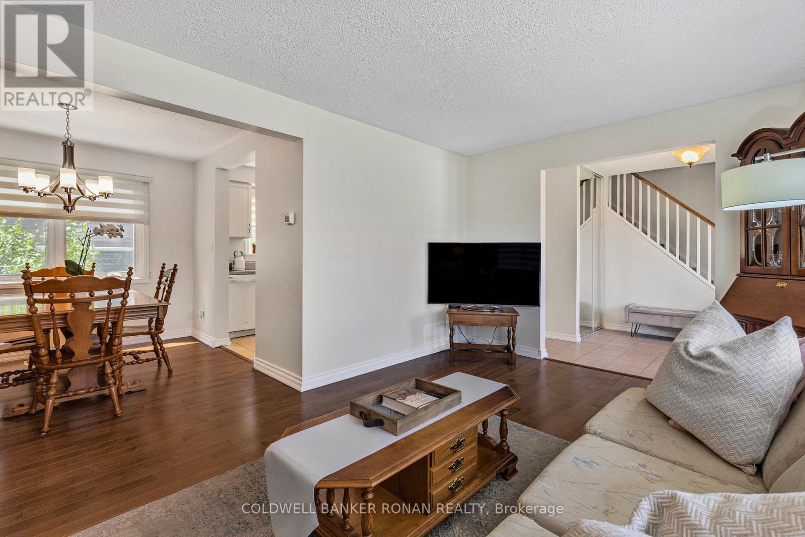 104 Nelson Street, Bradford West Gwillimbury, Ontario  L3Z 2B6 - Photo 8 - N12162163