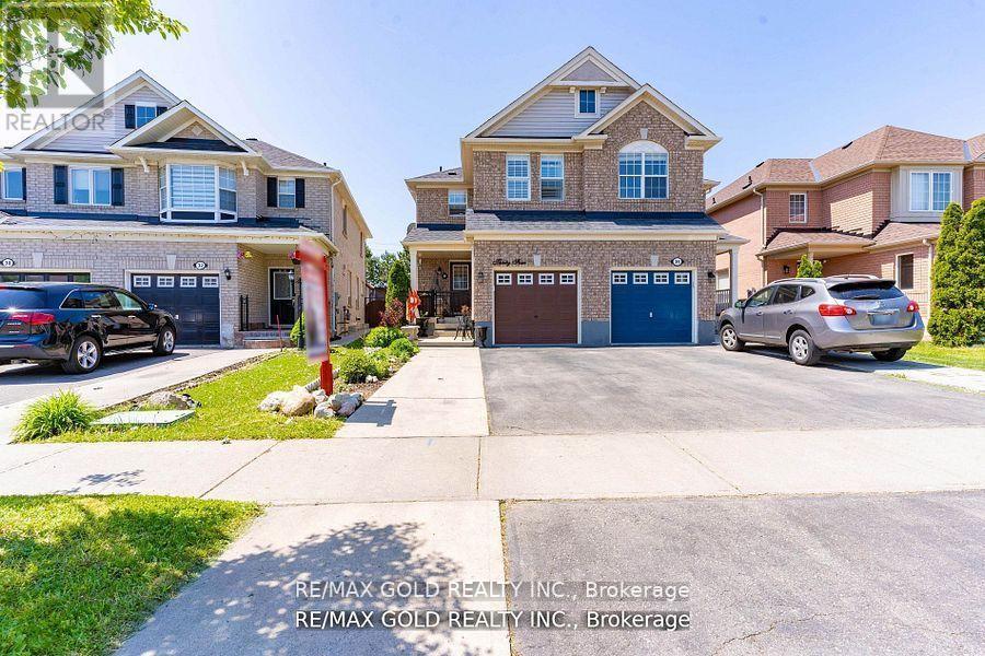 34 Jingle Crescent, Brampton, Ontario  L6S 0B2 - Photo 2 - W12189633