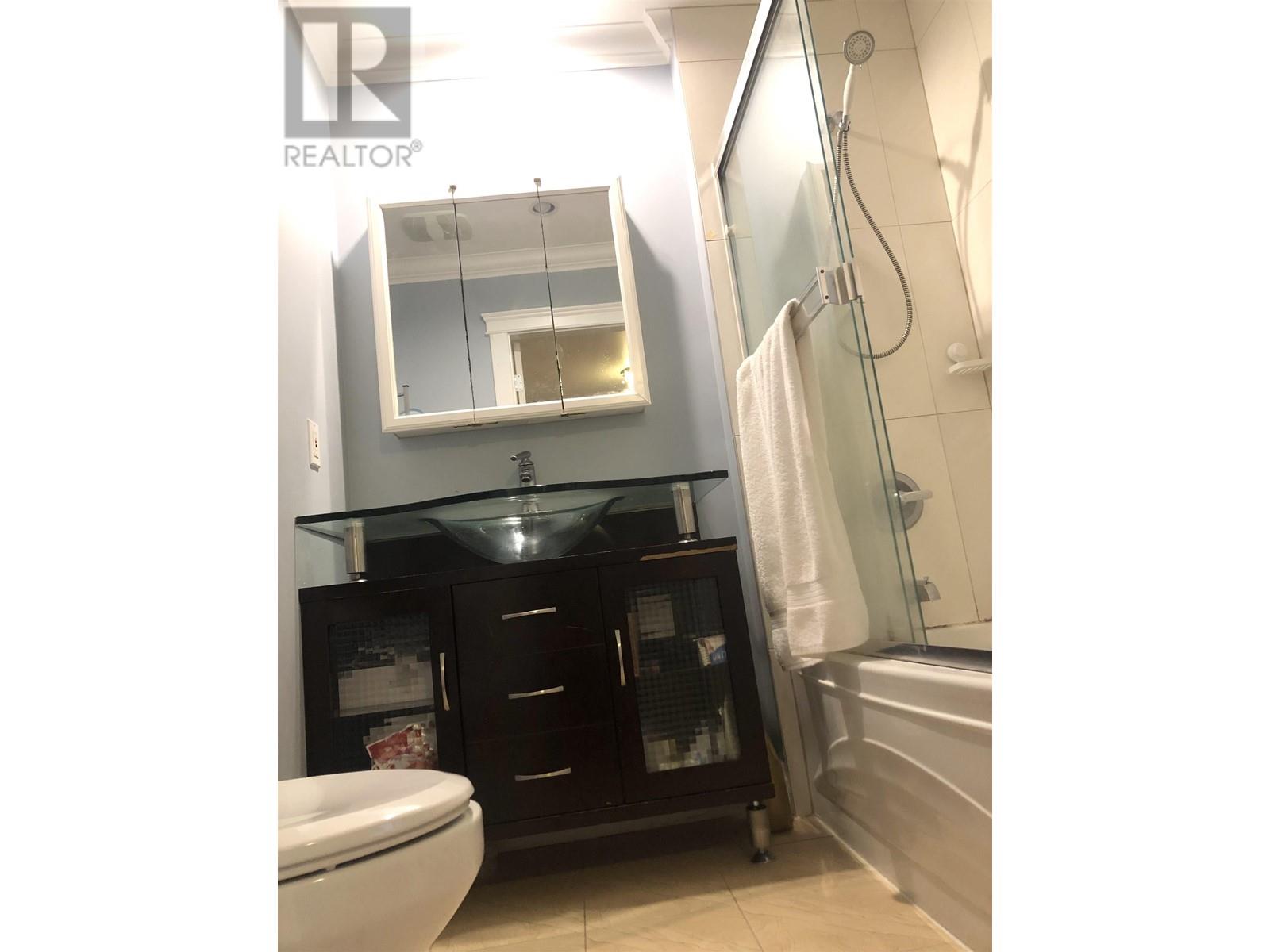 6722 Kneale Place, Burnaby, British Columbia  V5B 2Z2 - Photo 9 - R2994646