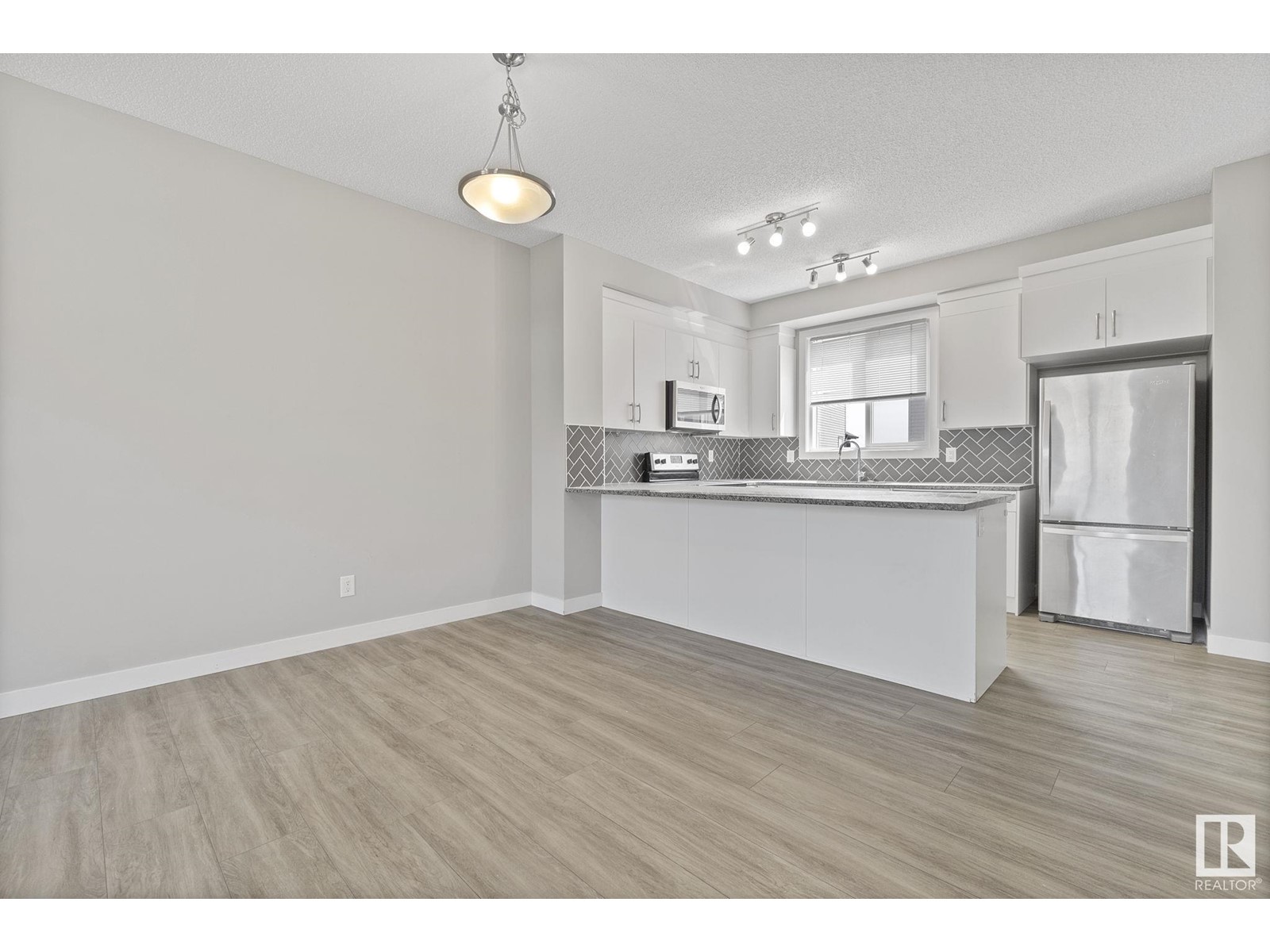 Property at #82 16903 68st NW NW image 2