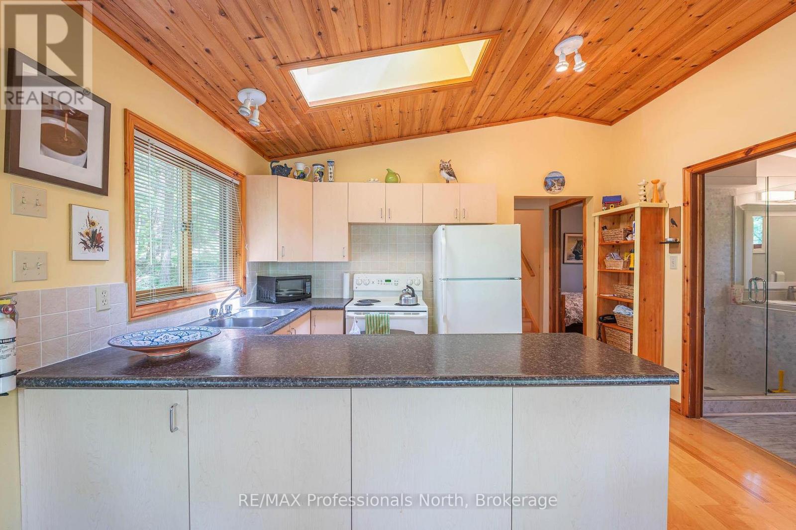 1023 Maiden Trail, Minden Hills (Anson), Ontario  K0M 2K0 - Photo 6 - X12204572
