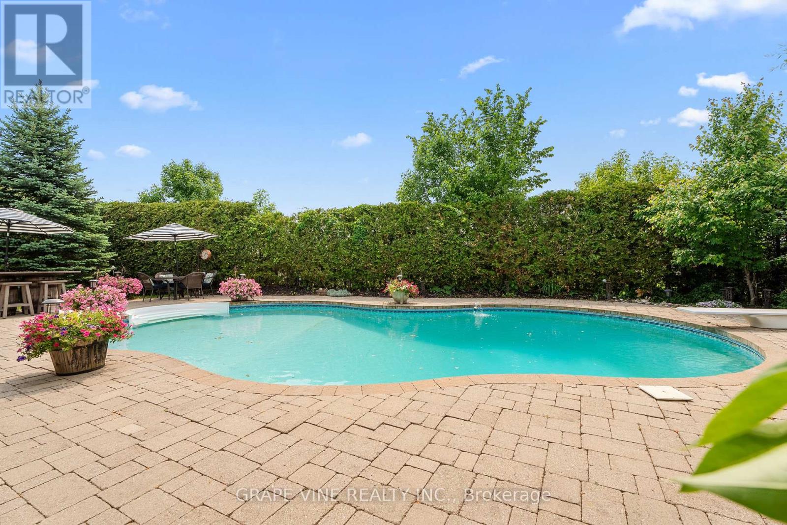 421 Keith Crescent, Ottawa, Ontario  K1W 0A2 - Photo 6 - X12204555