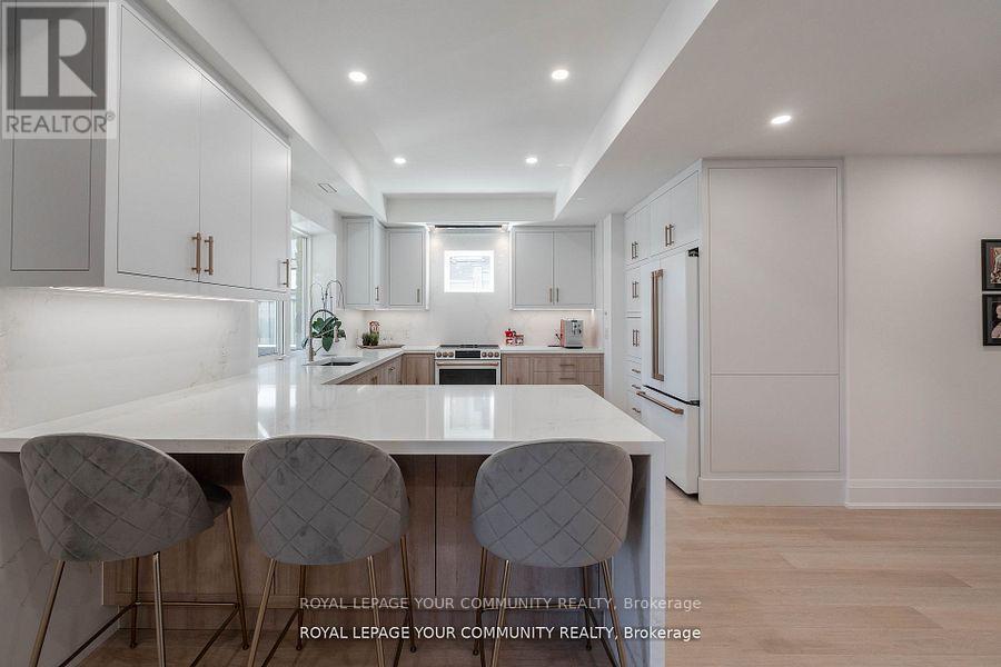 11 Little Marco Court, Vaughan, Ontario  L6A 0C6 - Photo 24 - N12028024