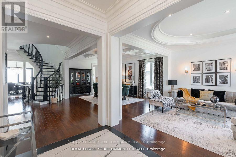 11 Little Marco Court, Vaughan, Ontario  L6A 0C6 - Photo 3 - N12028024