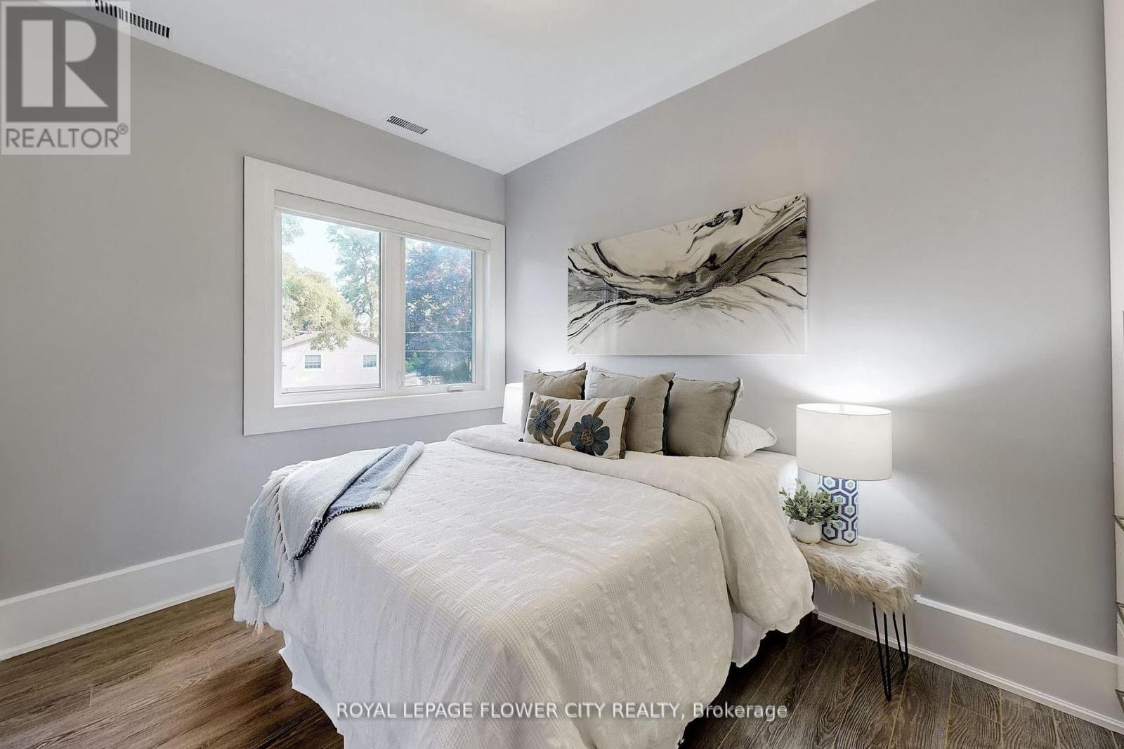 8 Furnival Road, Toronto, Ontario  M4B 1W2 - Photo 15 - E12204561