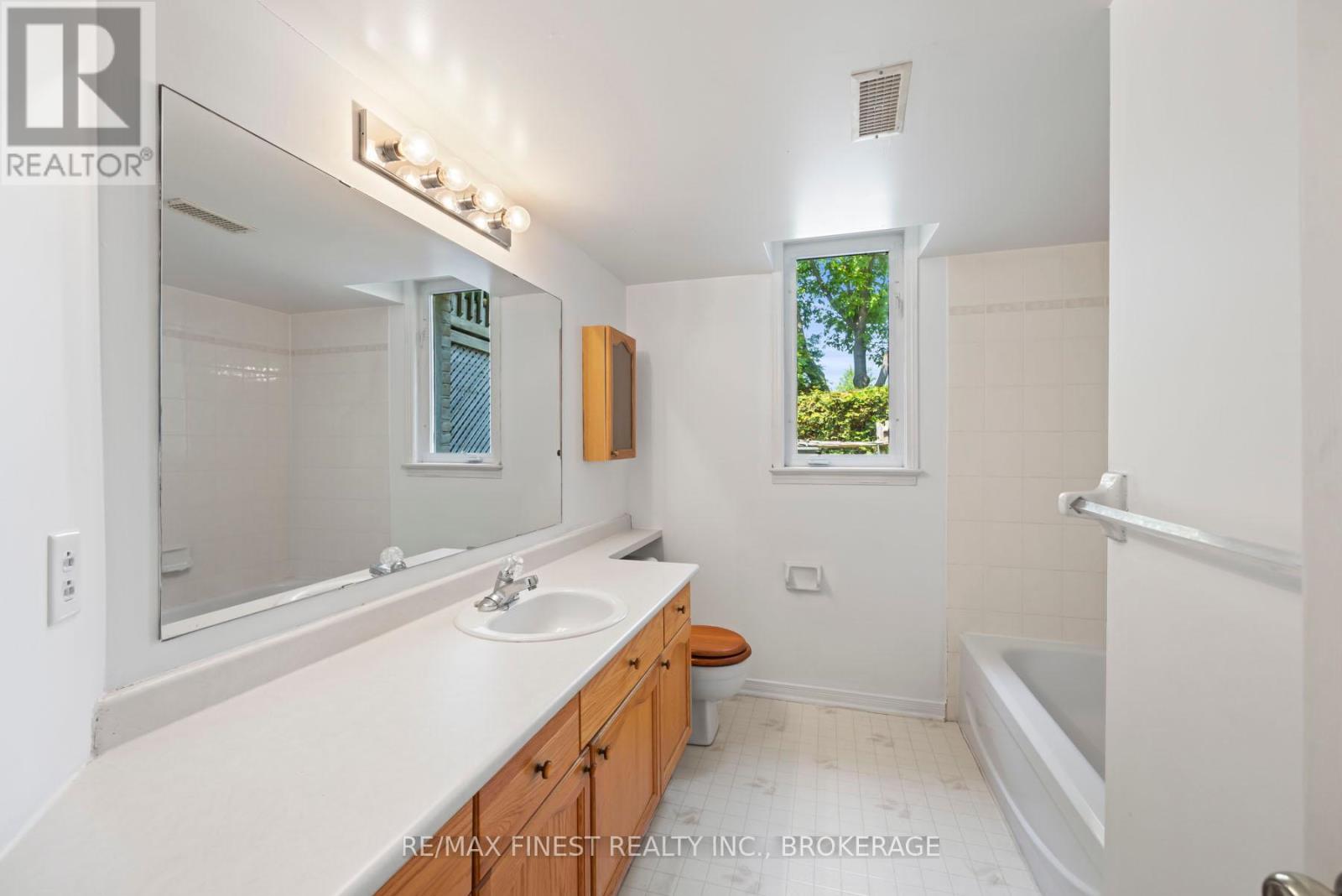 941 Malvern Terrace, Kingston, Ontario  K7P 2Y6 - Photo 32 - X12203033