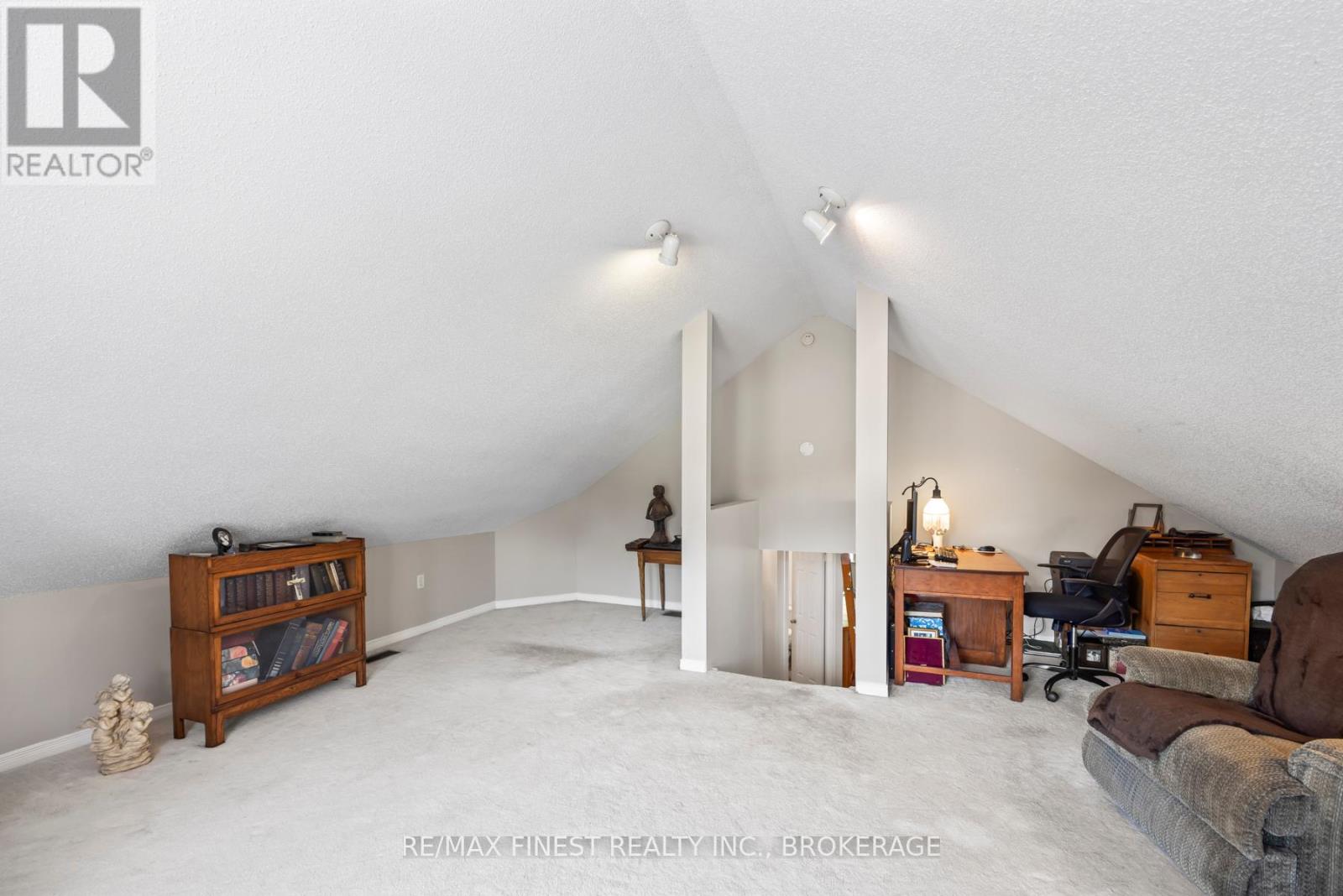 941 Malvern Terrace, Kingston, Ontario  K7P 2Y6 - Photo 22 - X12203033