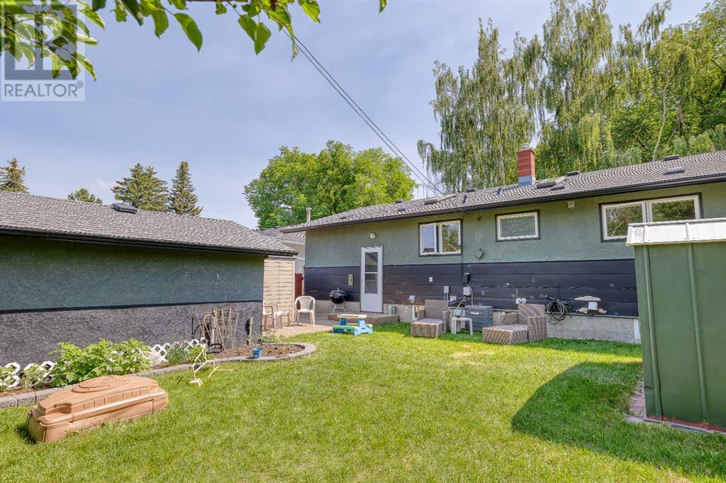 22 Armstrong Crescent Se, Calgary, Alberta  T2J 0X3 - Photo 4 - A2207990