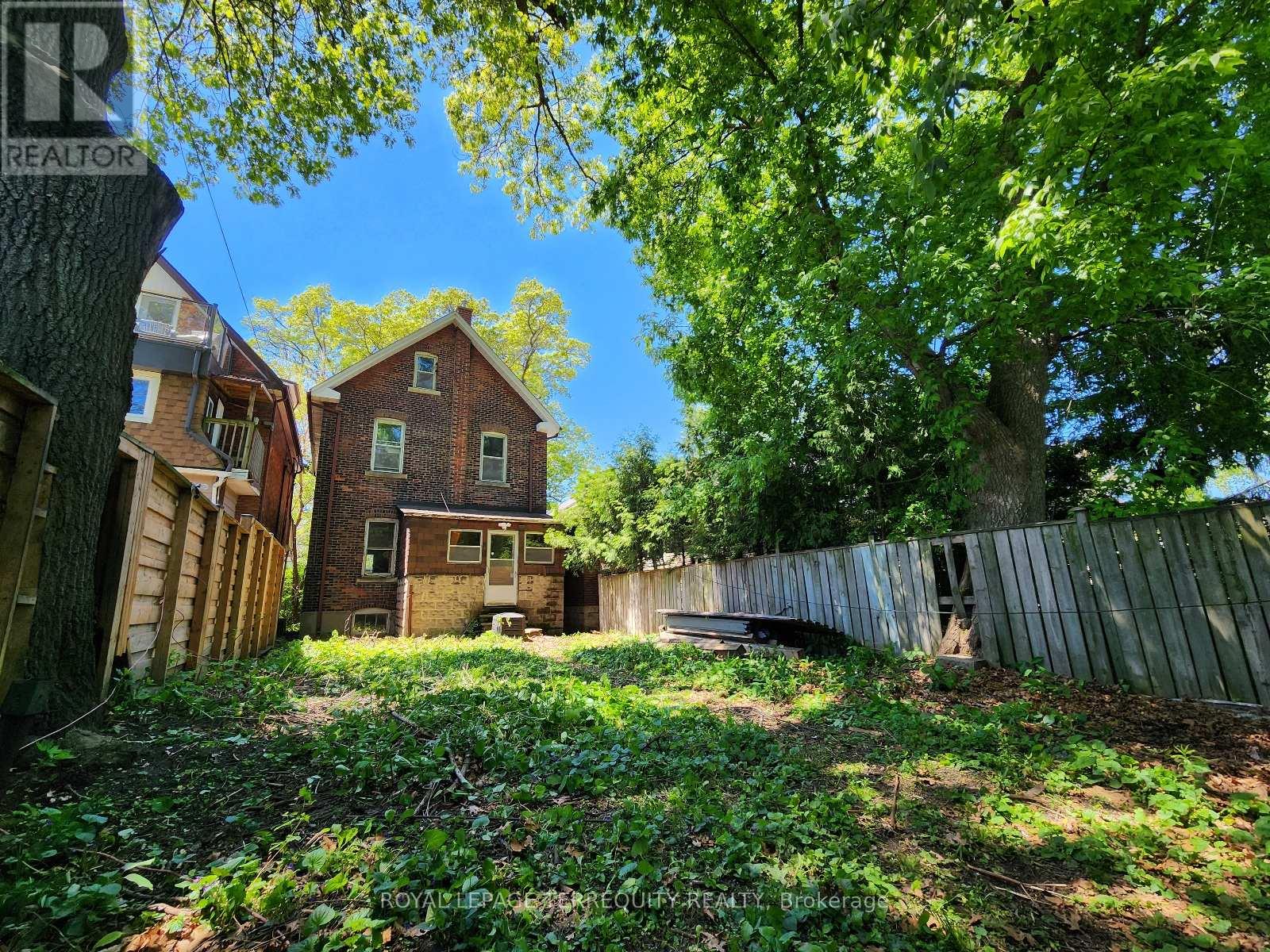 629 Durie Street, Toronto, Ontario  M6S 3H2 - Photo 7 - W12142626