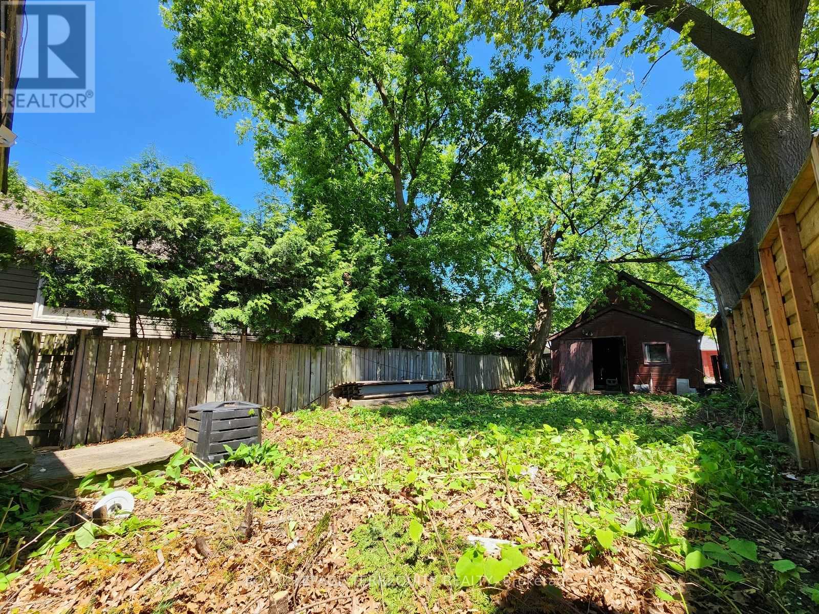 629 Durie Street, Toronto, Ontario  M6S 3H2 - Photo 5 - W12142626