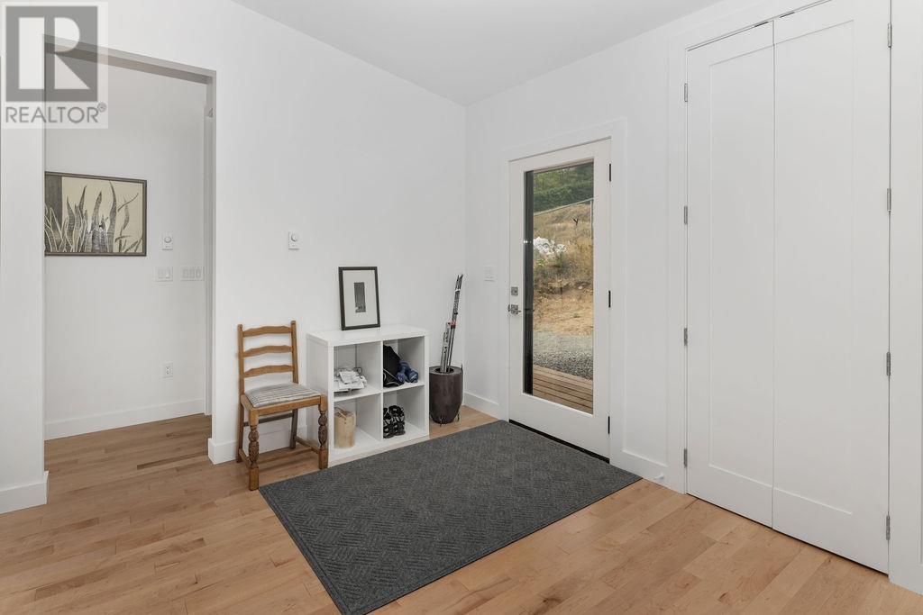 Property at 1829 NORTH ROAD image 3
