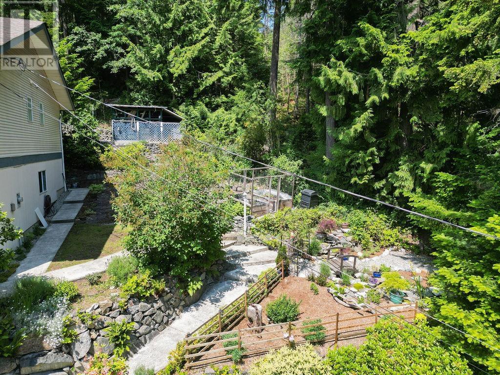 Property at 5549 SANS SOUCI ROAD image 5