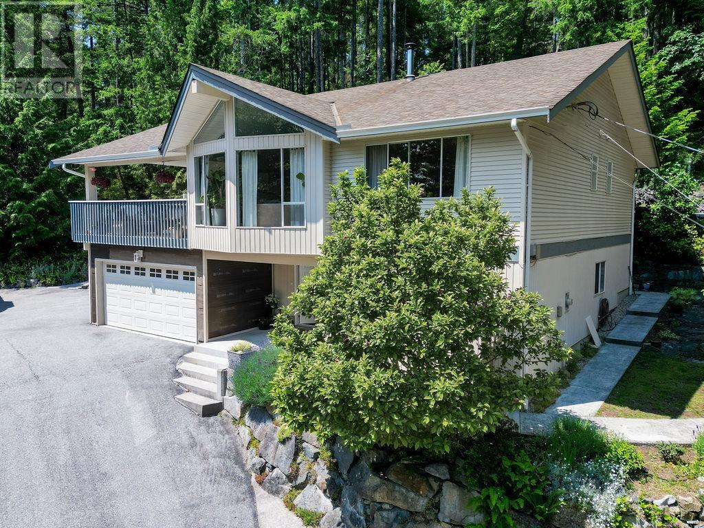 Property at 5549 SANS SOUCI ROAD image 4