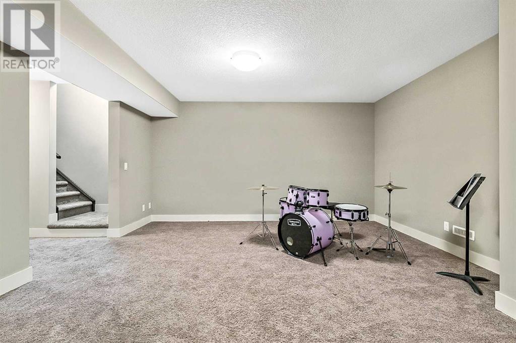 16 Drake Landing Row, Okotoks, Alberta  T1S 0G9 - Photo 37 - A2224696