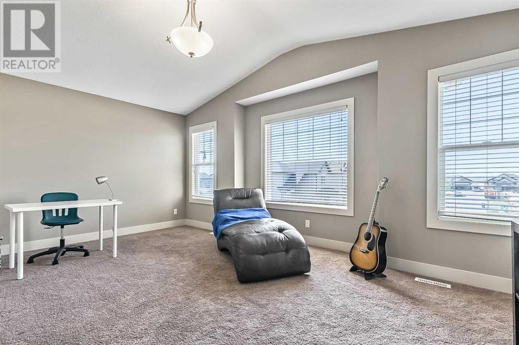 16 Drake Landing Row, Okotoks, Alberta  T1S 0G9 - Photo 24 - A2224696