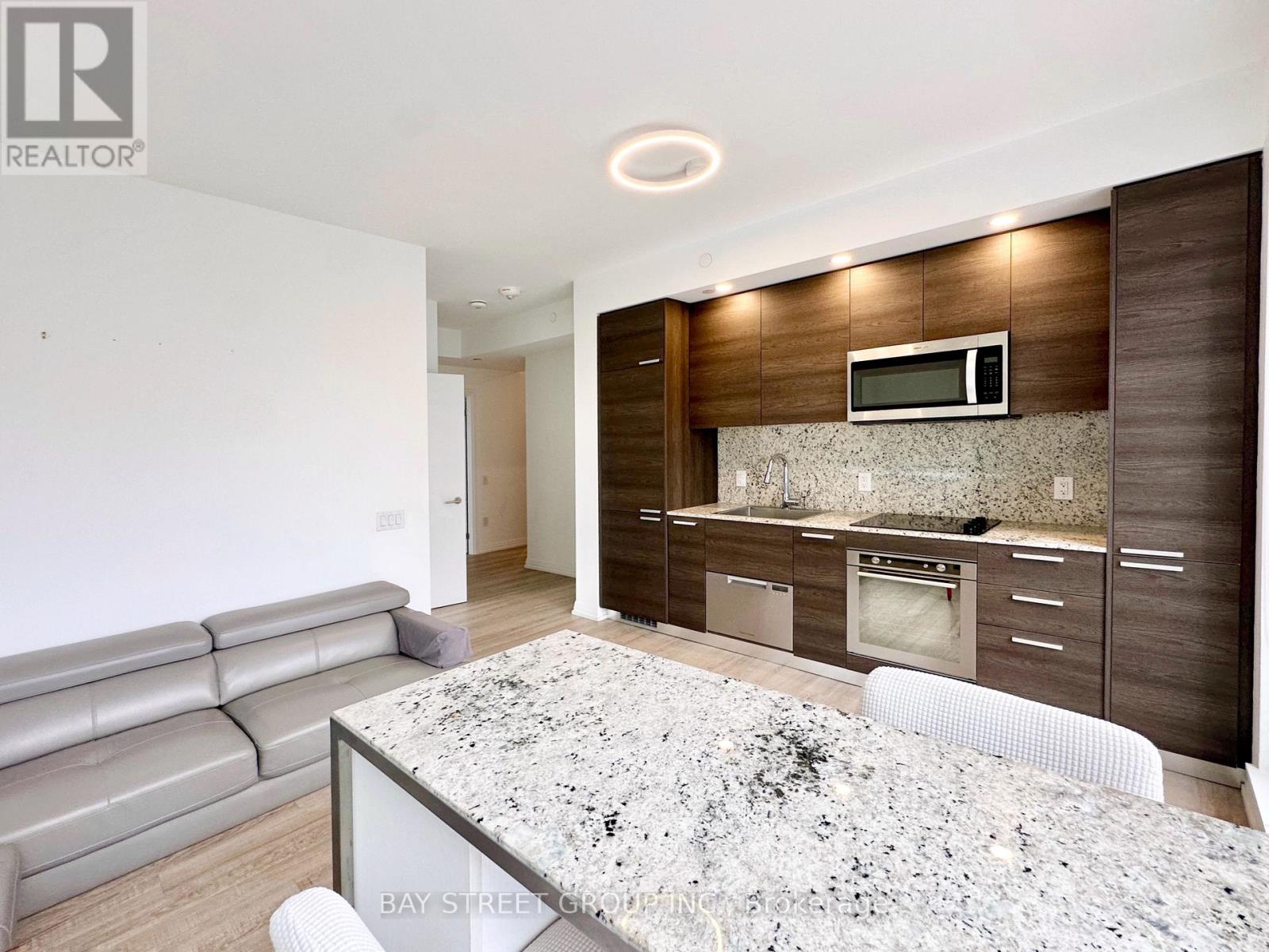 707 - 75 Canterbury Place, Toronto (Willowdale West), Ontario  M2N 2N1 - Photo 8 - C12204637