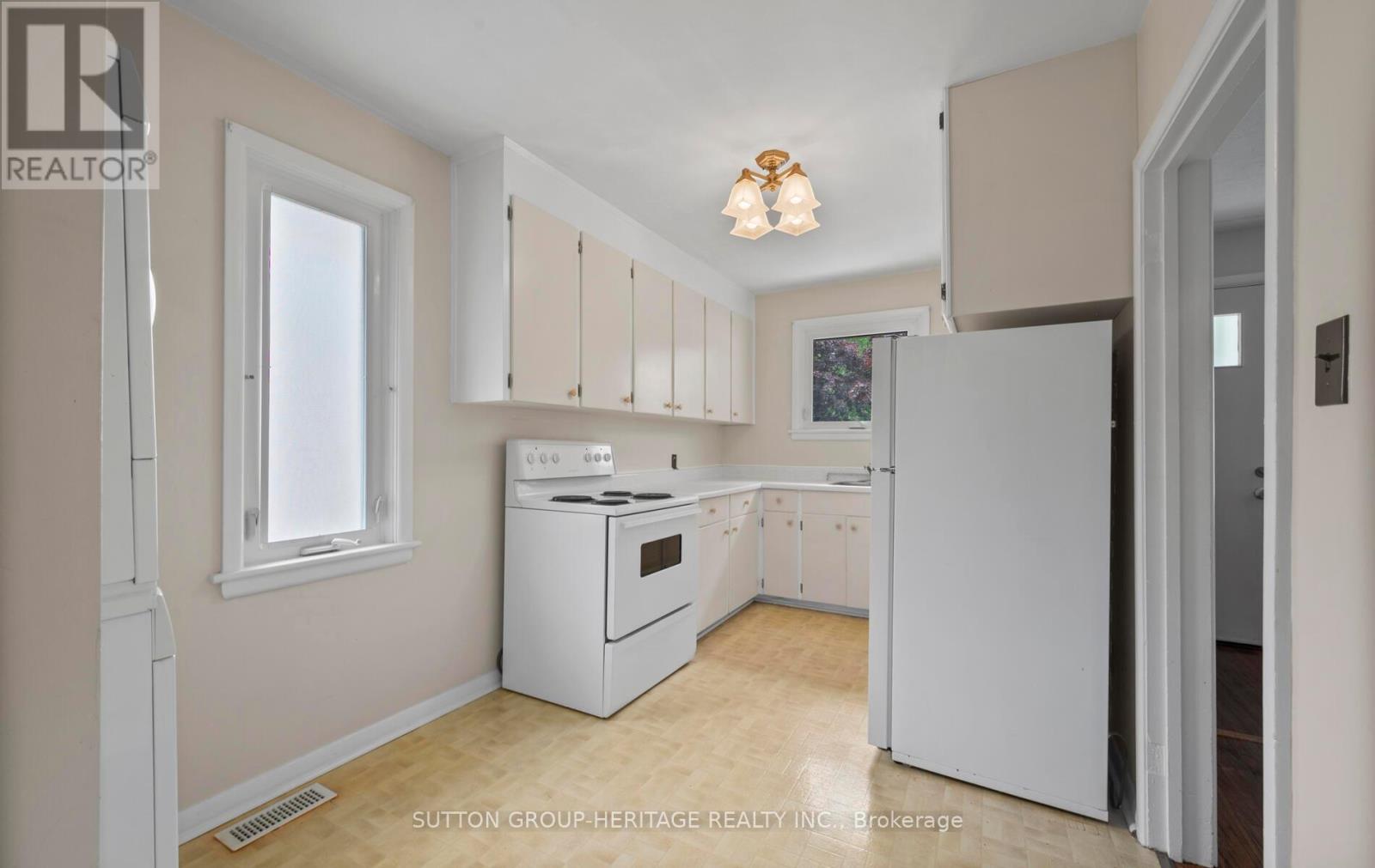 51 Admiral Road, Ajax, Ontario  L1S 2N8 - Photo 11 - E12204628