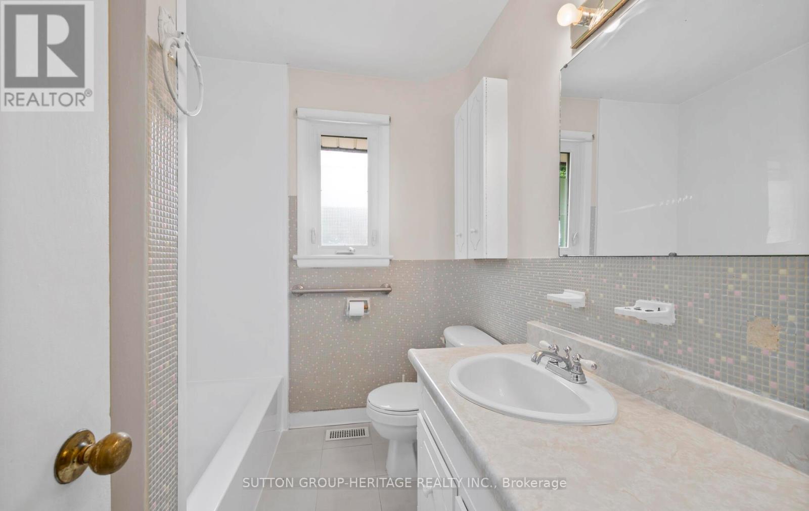 51 Admiral Road, Ajax, Ontario  L1S 2N8 - Photo 21 - E12204628
