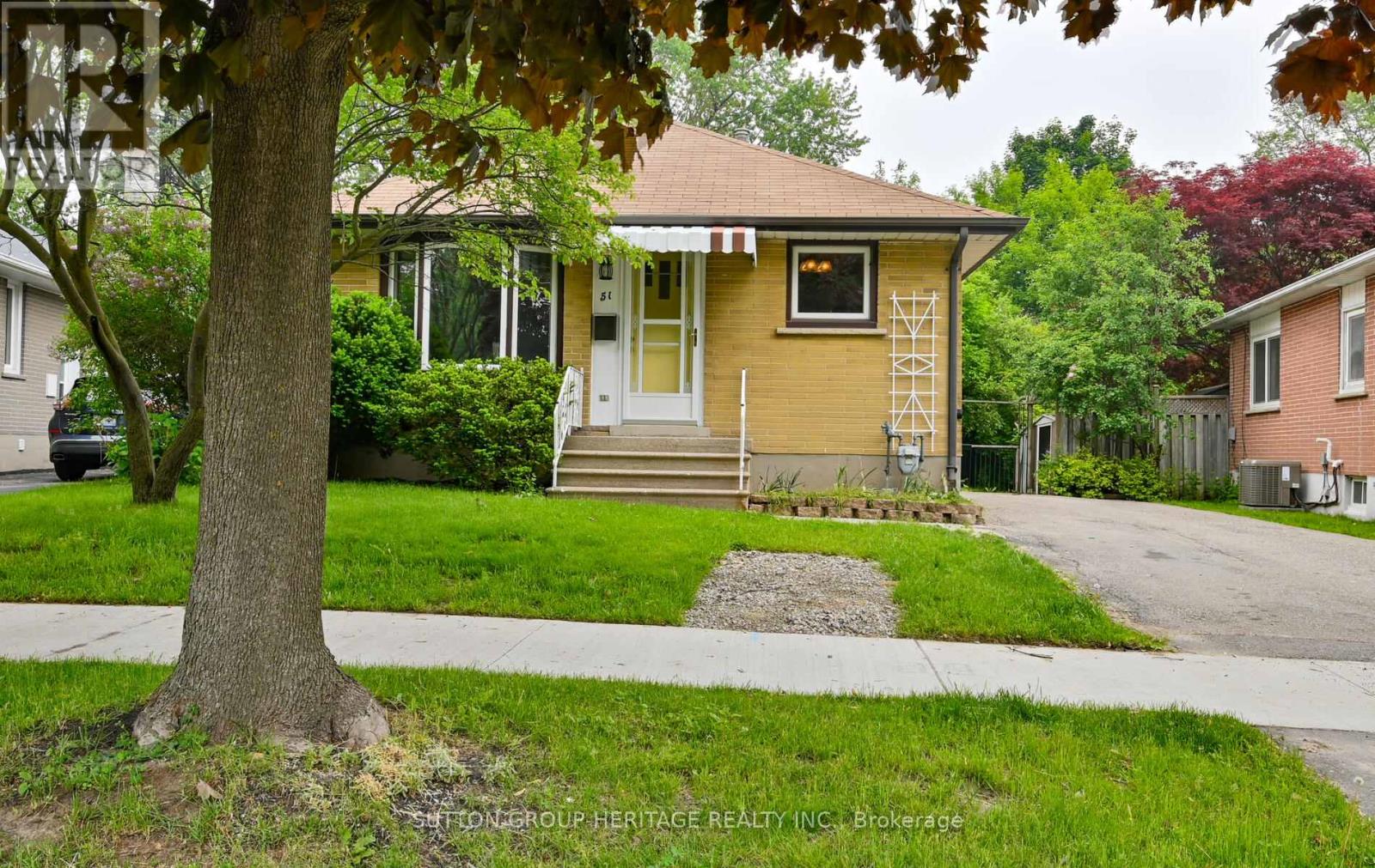 51 Admiral Road, Ajax, Ontario  L1S 2N8 - Photo 4 - E12204628