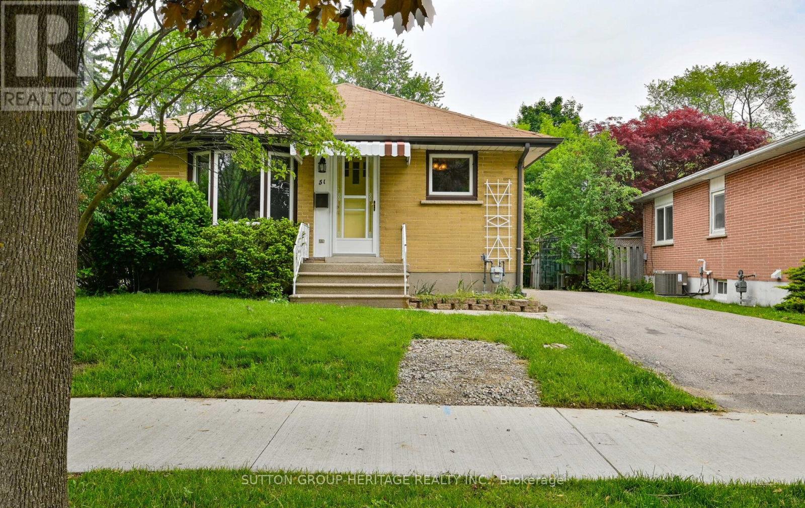 51 Admiral Road, Ajax, Ontario  L1S 2N8 - Photo 5 - E12204628