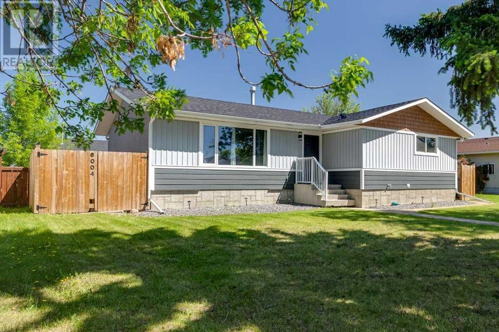 6004 54 Avenue, Ponoka, Alberta  T4J 1L1 - Photo 1 - A2226474
