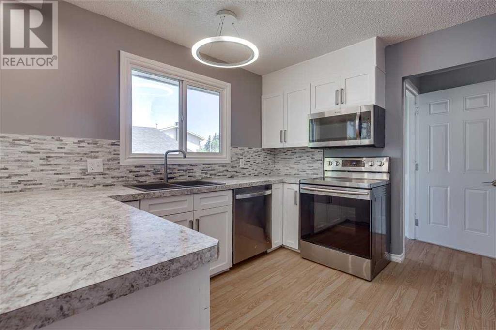 6004 54 Avenue, Ponoka, Alberta  T4J 1L1 - Photo 8 - A2226474