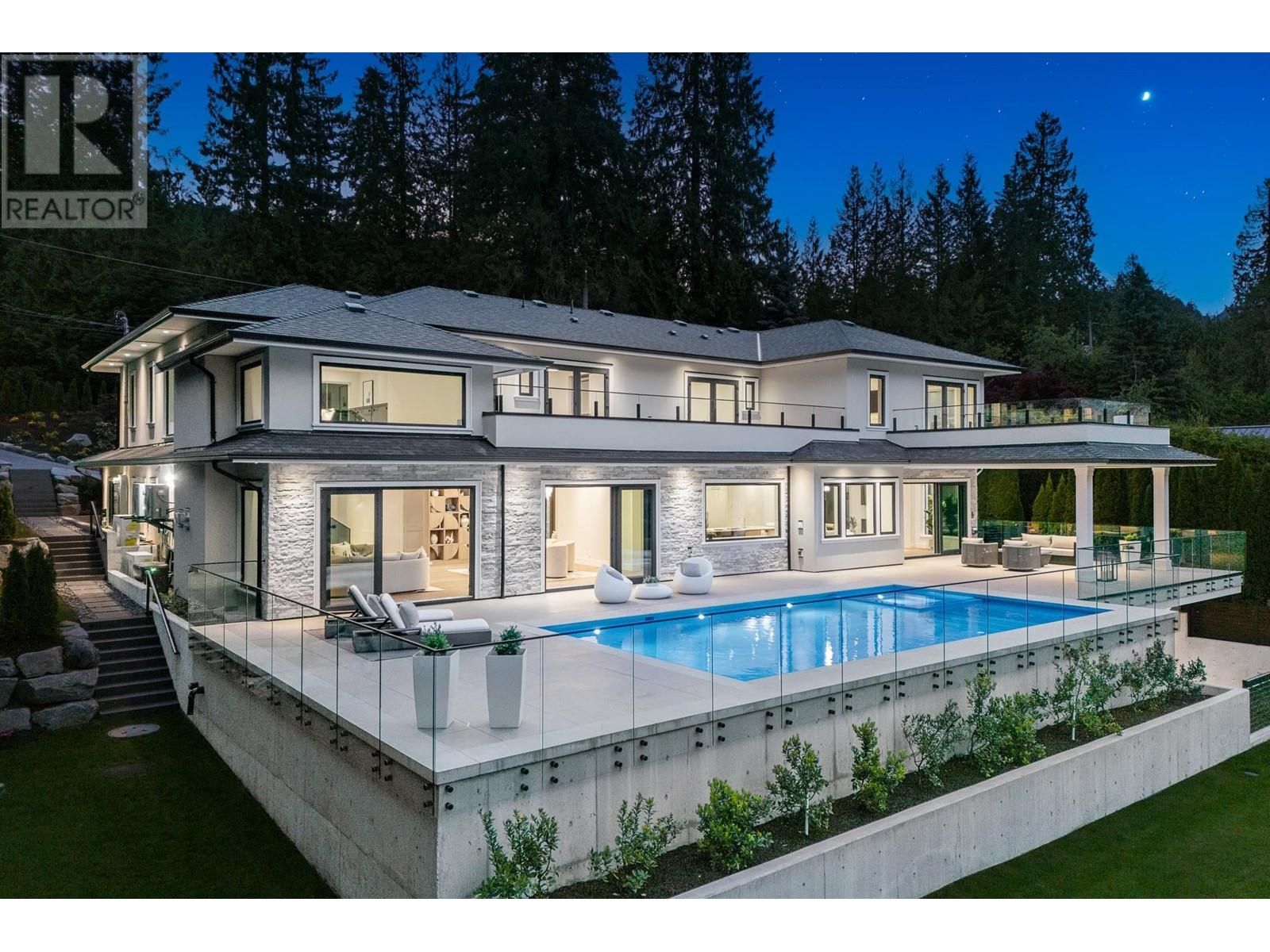 360 SOUTHBOROUGH DRIVE, West Vancouver, British Columbia