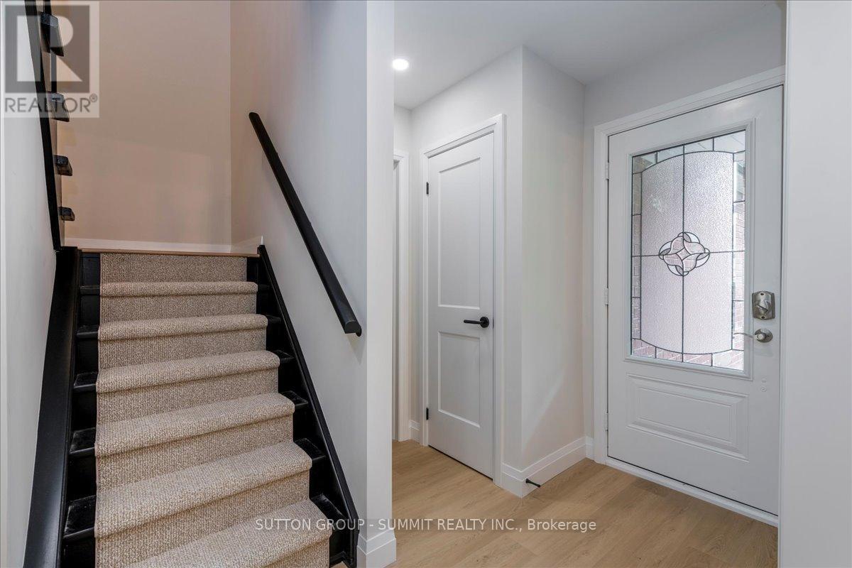 185 Heydon Avenue, New Tecumseth, Ontario  L9R 1P2 - Photo 4 - N12204606