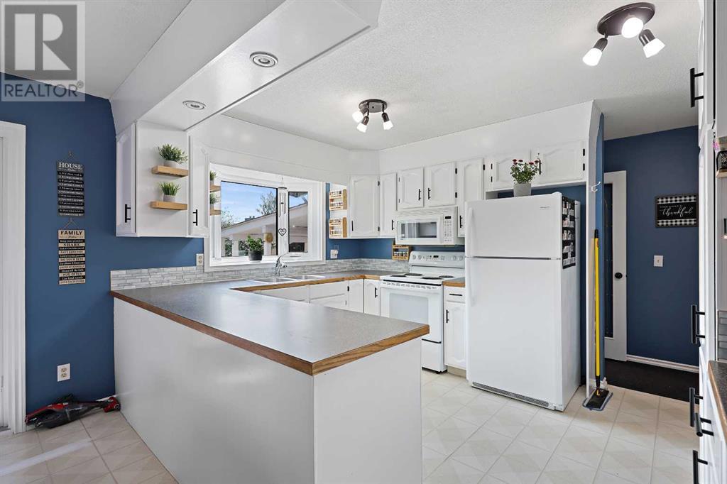 1427 Mccrimmon Drive, Carstairs, Alberta  T0M 0N0 - Photo 15 - A2228408