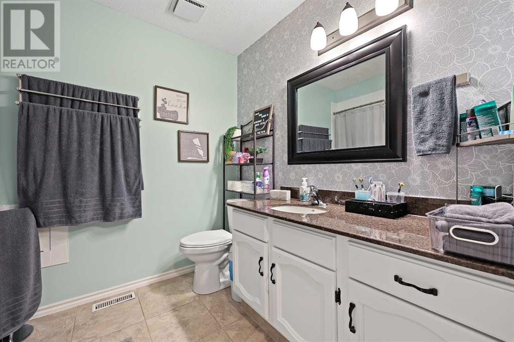 1427 Mccrimmon Drive, Carstairs, Alberta  T0M 0N0 - Photo 23 - A2228408