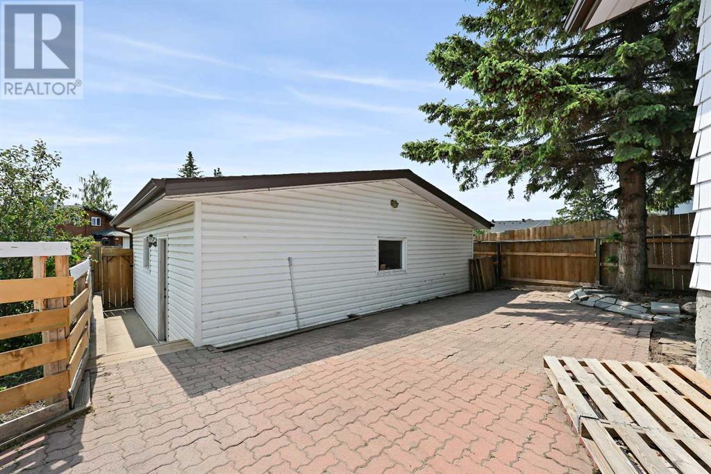 1427 Mccrimmon Drive, Carstairs, Alberta  T0M 0N0 - Photo 37 - A2228408