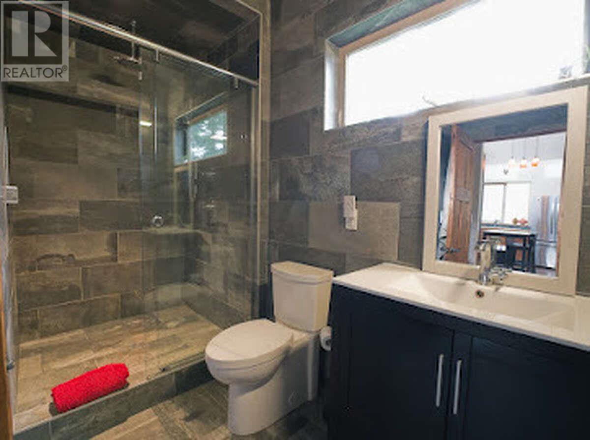 4602 Carlson Road, Nelson, British Columbia  V1L 6X3 - Photo 16 - 10351308