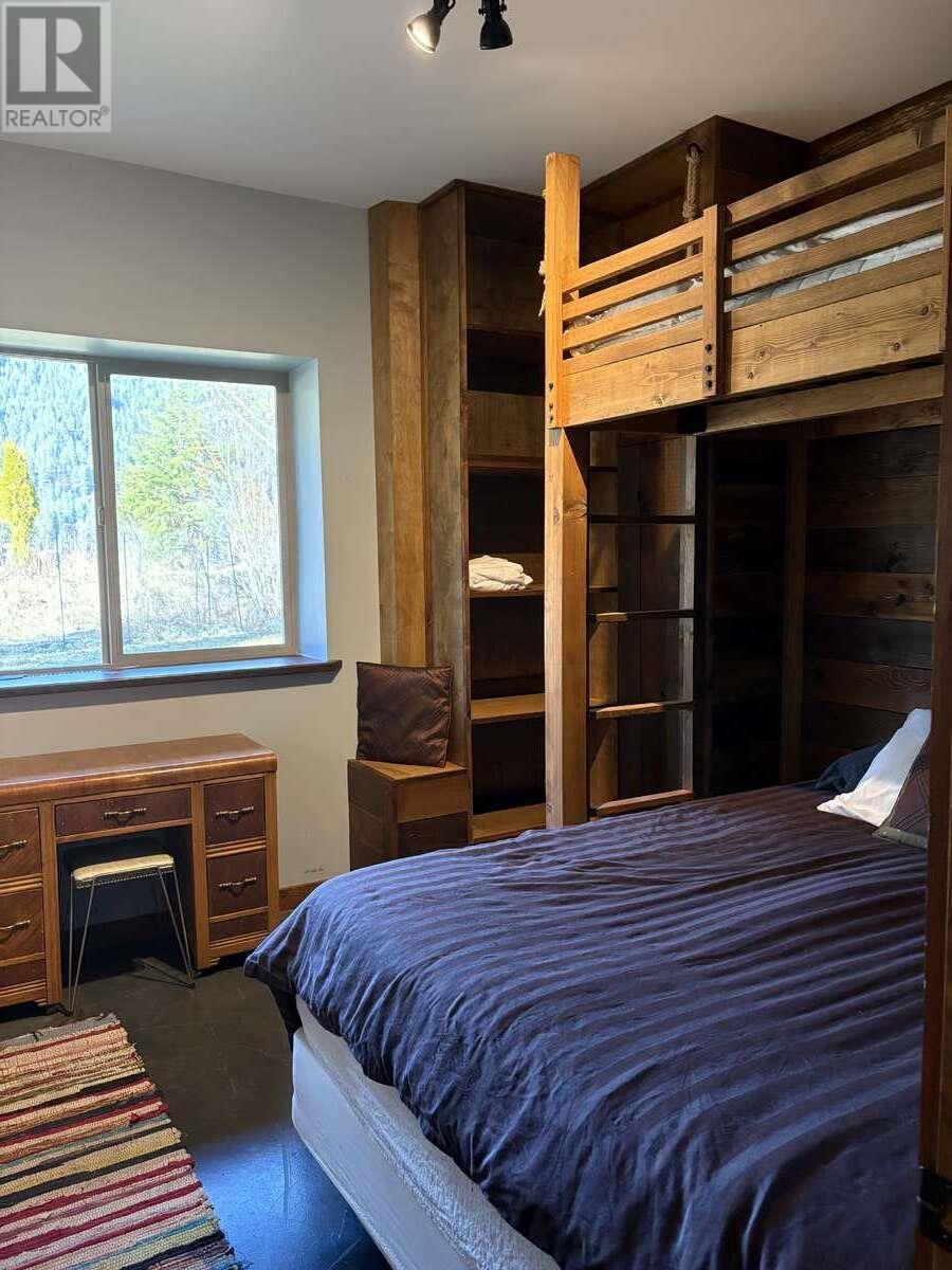 4602 Carlson Road, Nelson, British Columbia  V1L 6X3 - Photo 28 - 10351308