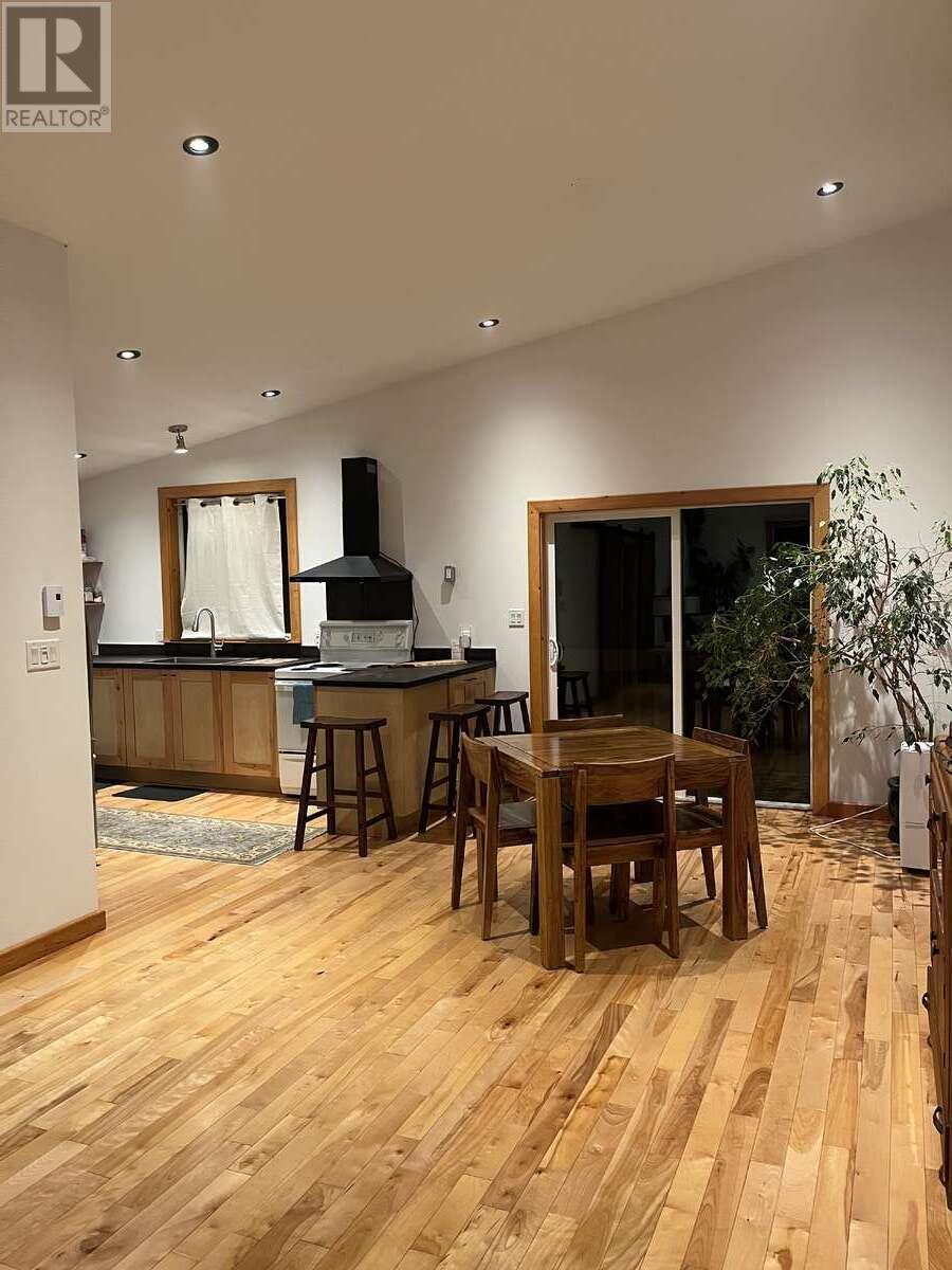 4602 Carlson Road, Nelson, British Columbia  V1L 6X3 - Photo 35 - 10351308