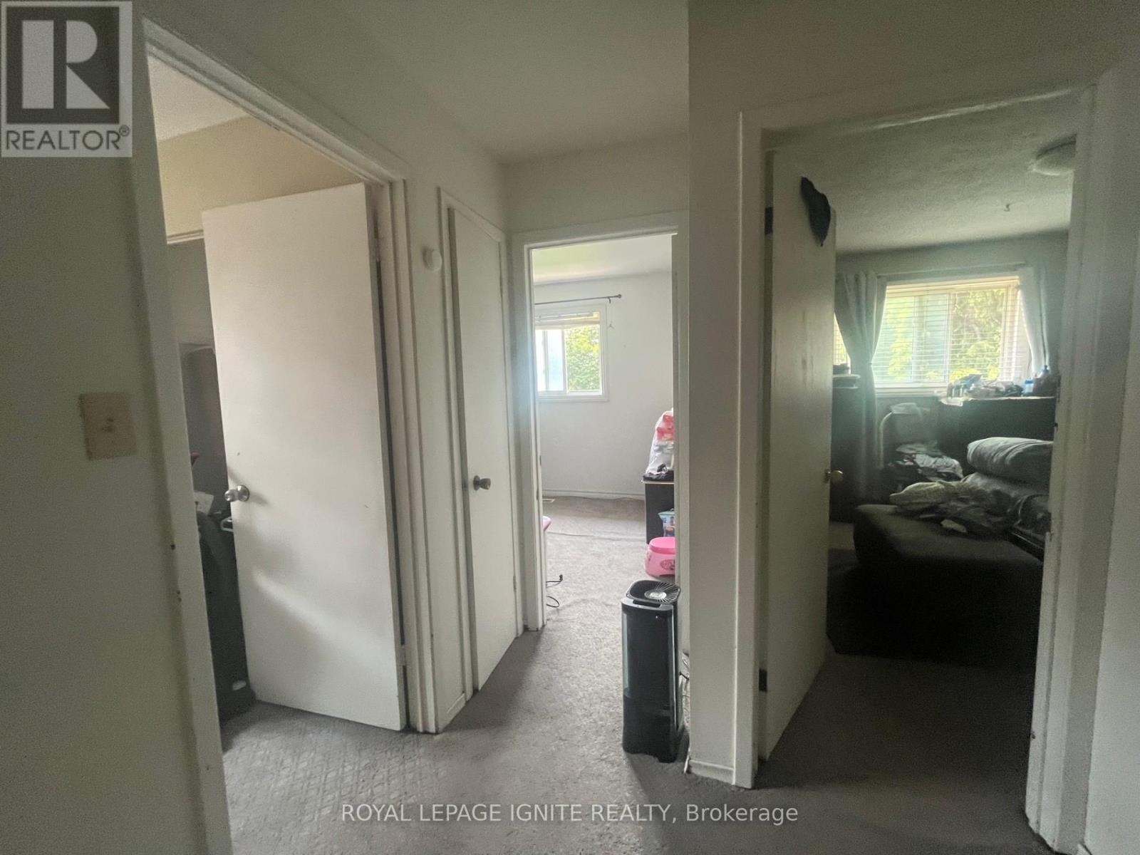 Upper Level - 8 Madison Street, Brampton, Ontario  L6S 3C5 - Photo 10 - W12204597